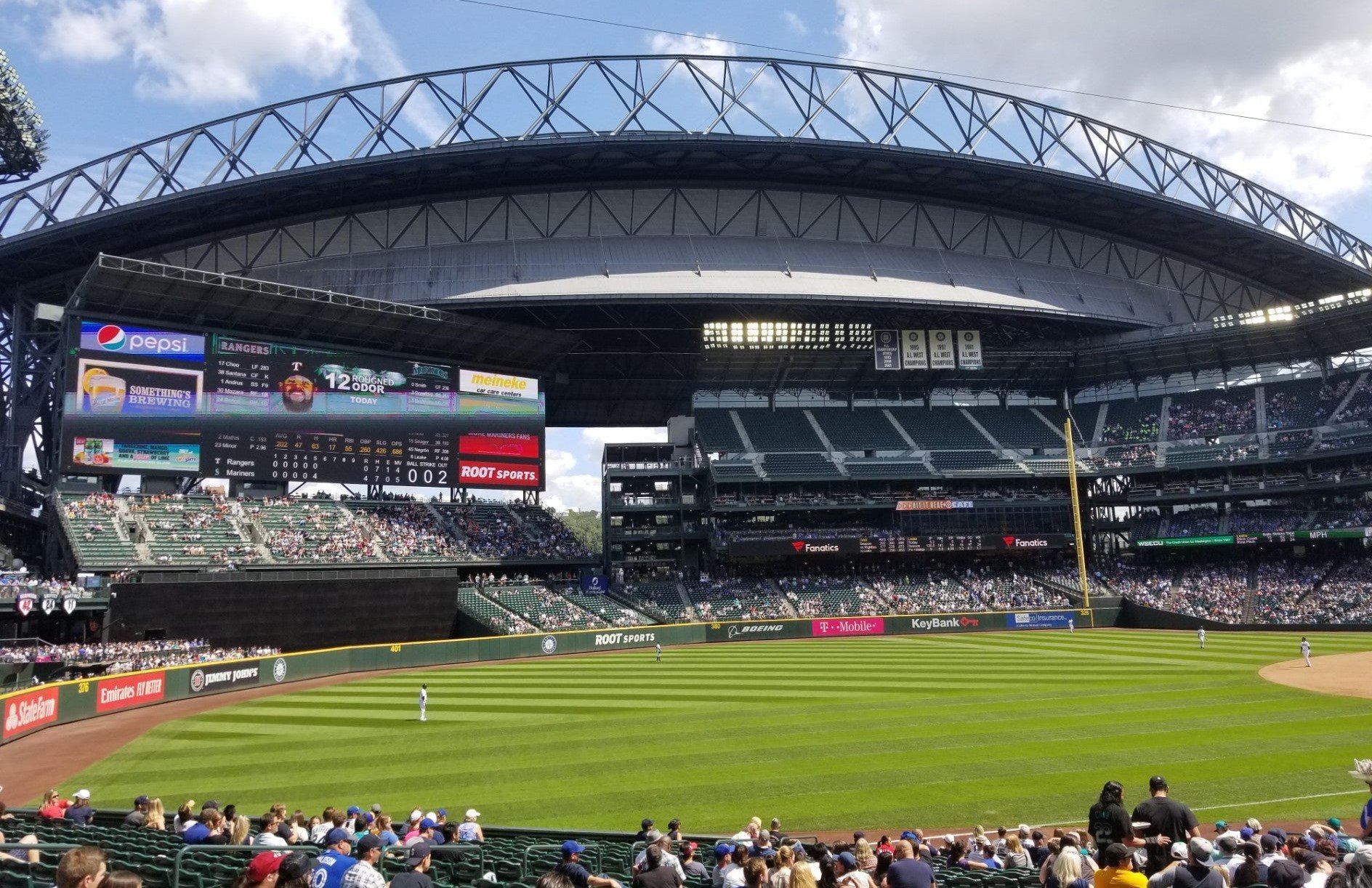 t-mobile park sun with roof open