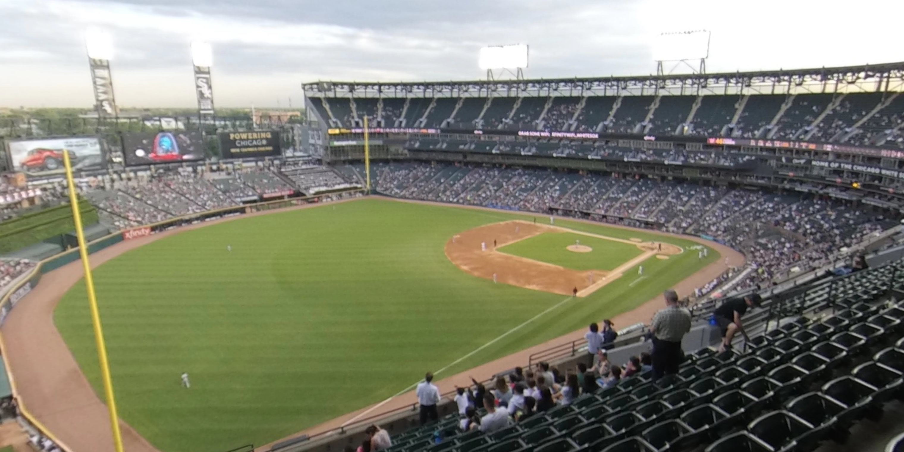 section 552 panoramic seat view  - guaranteed rate field
