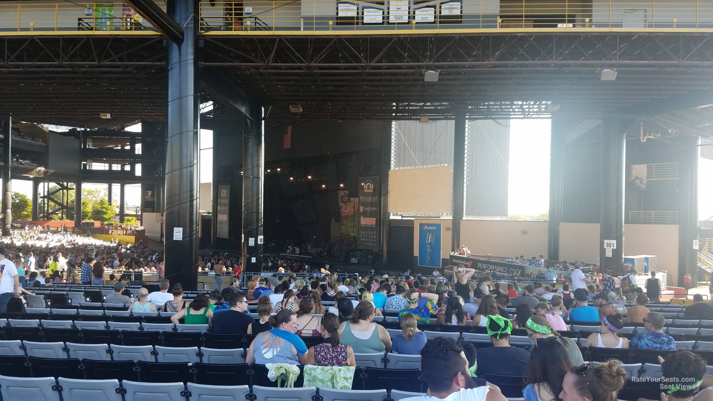 Hollywood Casino Amphitheatre (Tinley Park, IL) Section 202