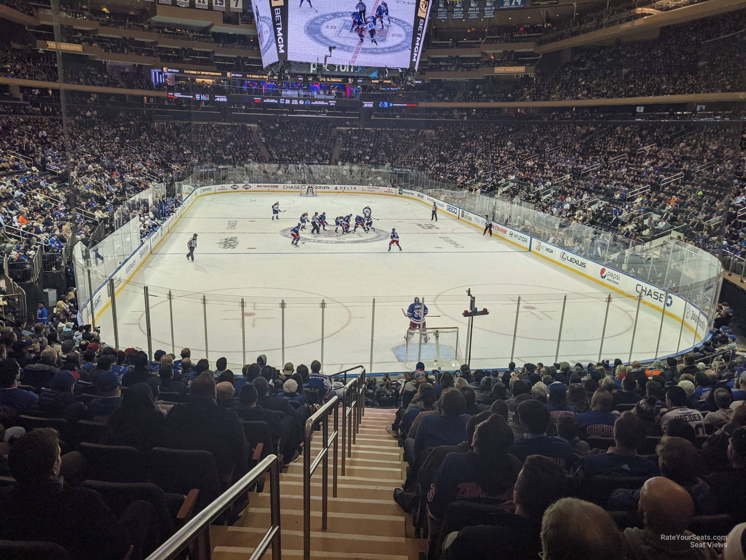 section 112, row 18 seat view  for hockey - madison square garden