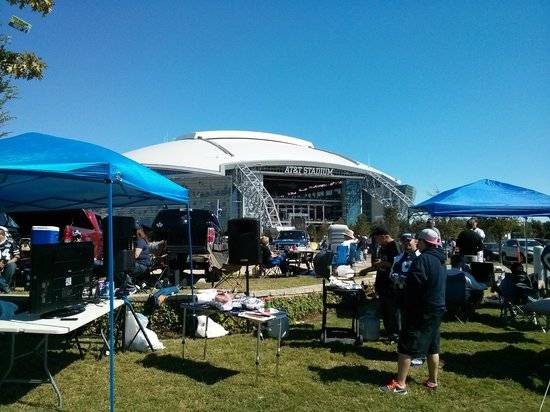 Tailgating at AT&T Stadium