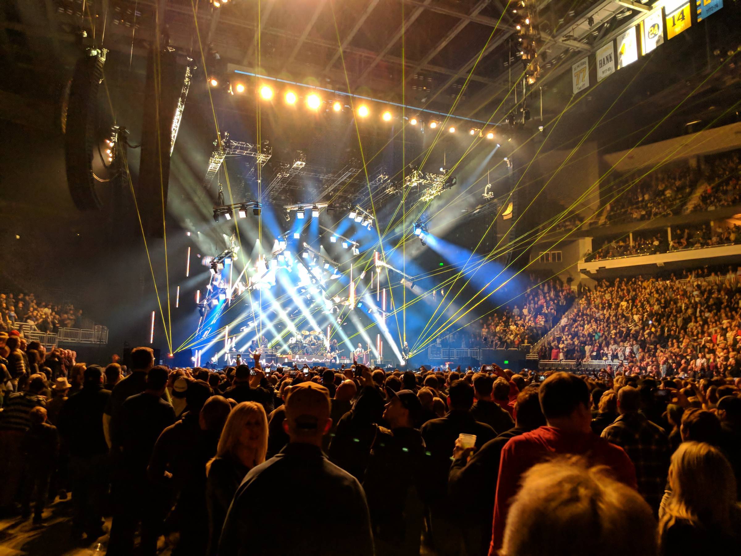 foo fighters at fiserv forum in milwaukee