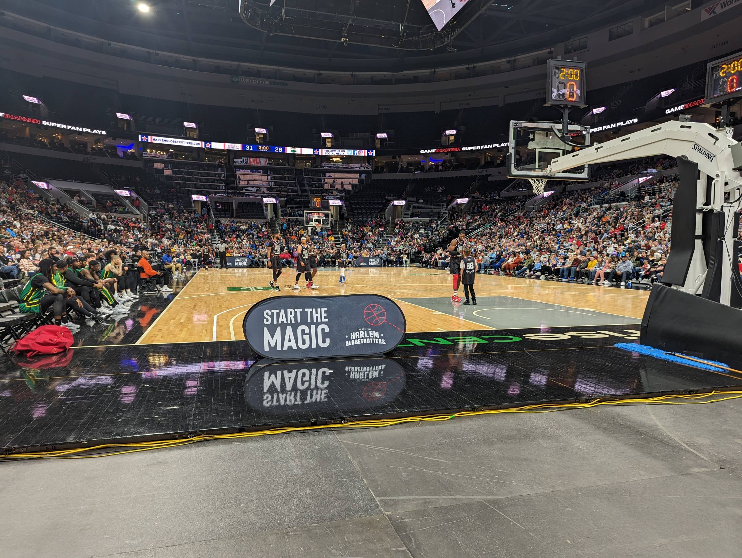 Courtside Seats for Harlem Globetrotters at the Enterprise Center Courtside Seats for Harlem Globetrotters at the Enterprise Center
