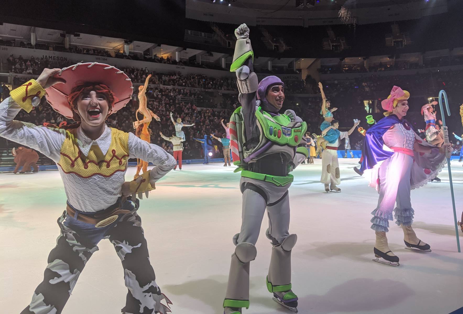 buzz lightyear and jessie at disney on ice