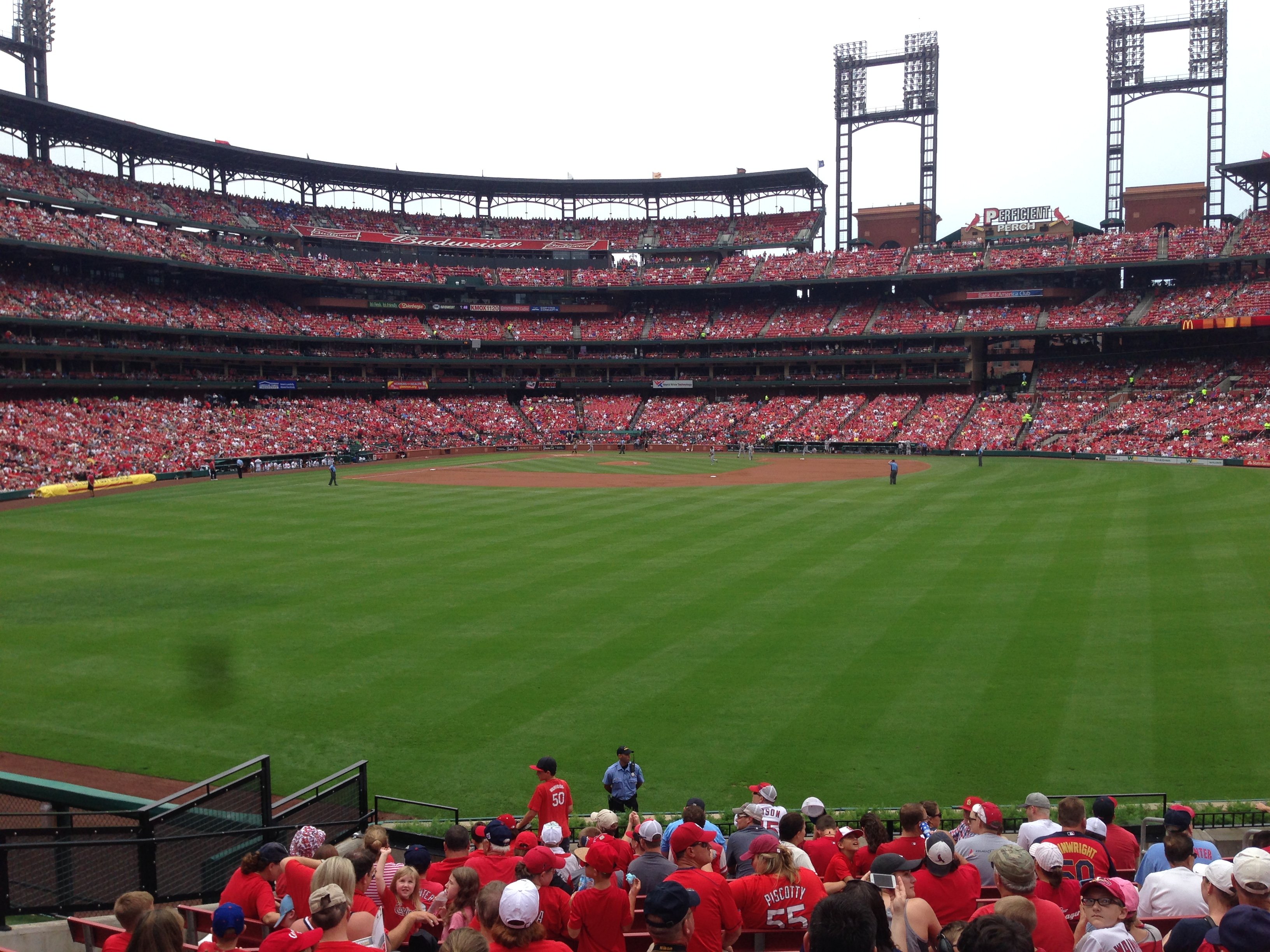 Busch Stadium rated among top sports venues