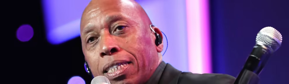 Jeffrey Osborne (21+ Event)