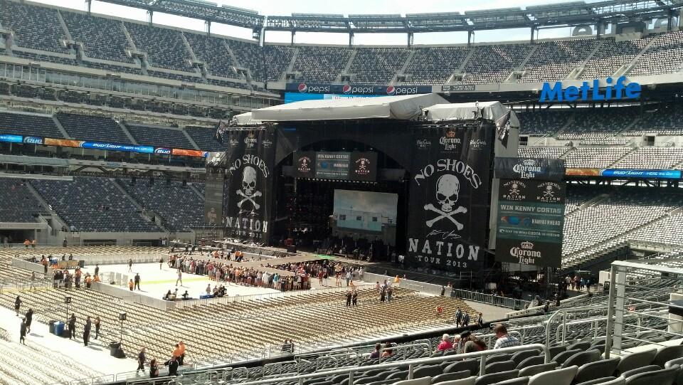 section 115c, row 28 seat view  for concert - metlife stadium