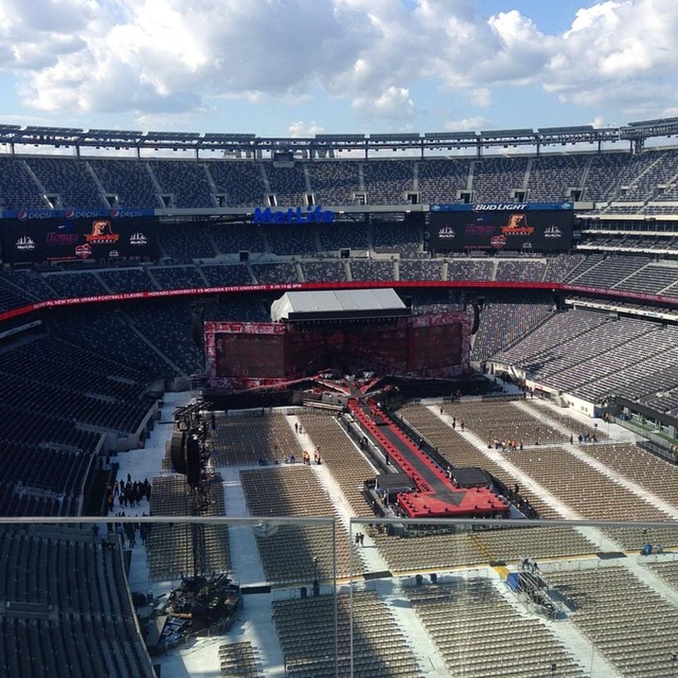 section 328 seat view  for concert - metlife stadium