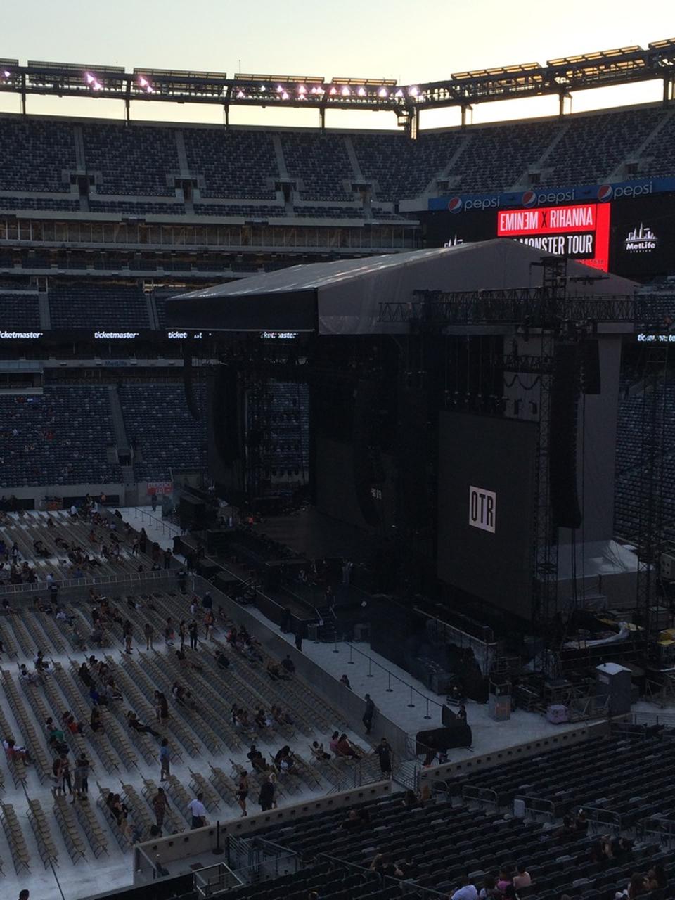 section 212 seat view  for concert - metlife stadium