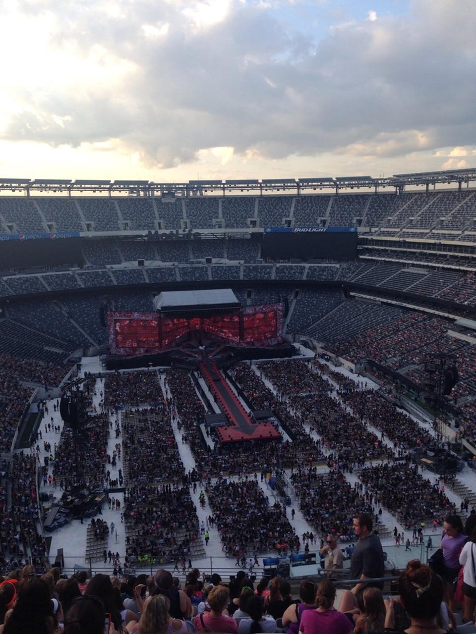 section 327 seat view  for concert - metlife stadium