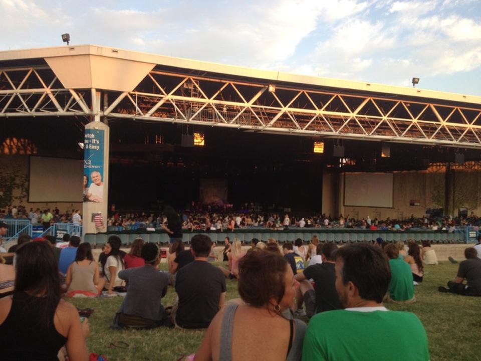 Dos Equis Pavilion Lawn - RateYourSeats.com