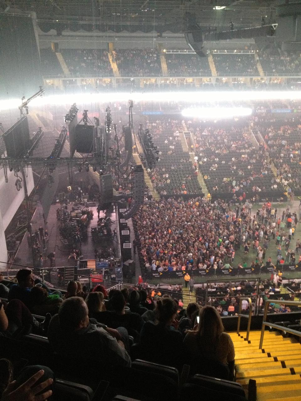 section 211, row 8 seat view  for concert - t-mobile center