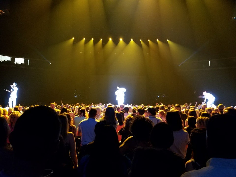 floor e seat view  for concert - t-mobile arena