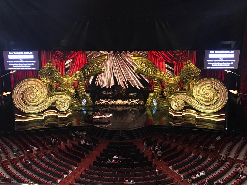 Rod Stewart at The Colosseum at Caesars Palace - Picture of Rod Stewart at  The Colosseum at Caesars Palace, Las Vegas - Tripadvisor