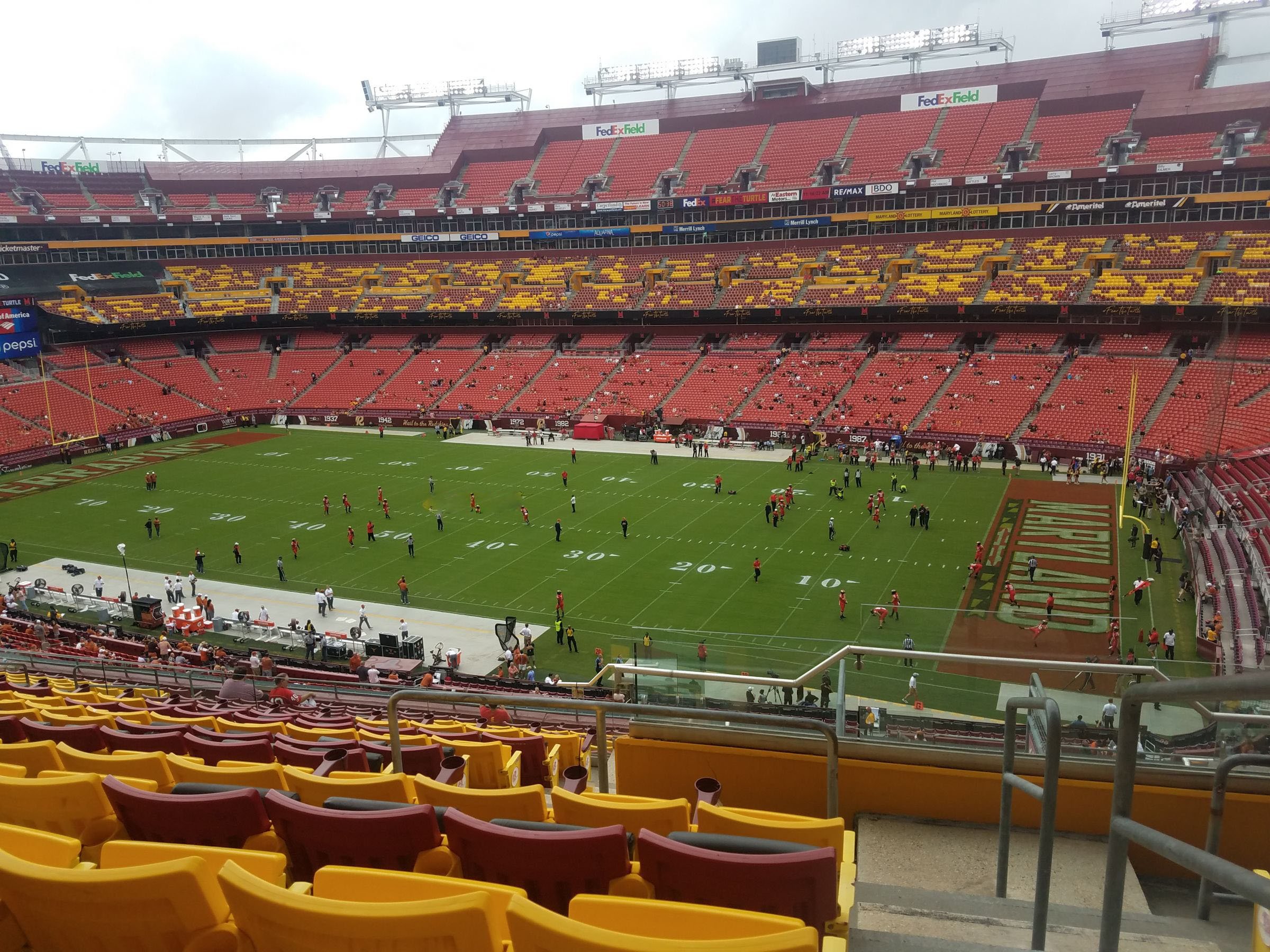 zone b club 318, row 19 seat view  - fedexfield