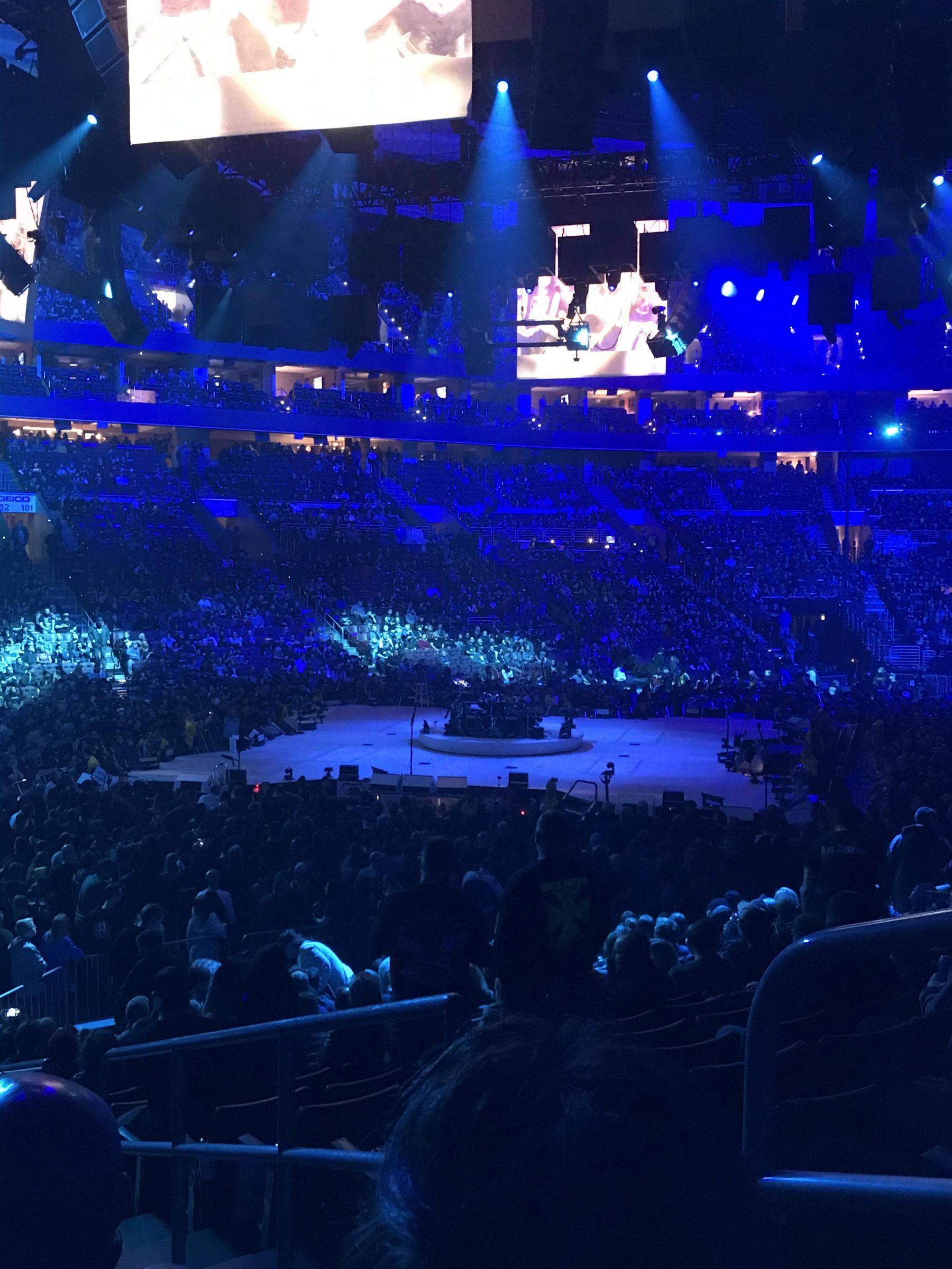 Rev Row Wells Fargo Center - d0hreo8