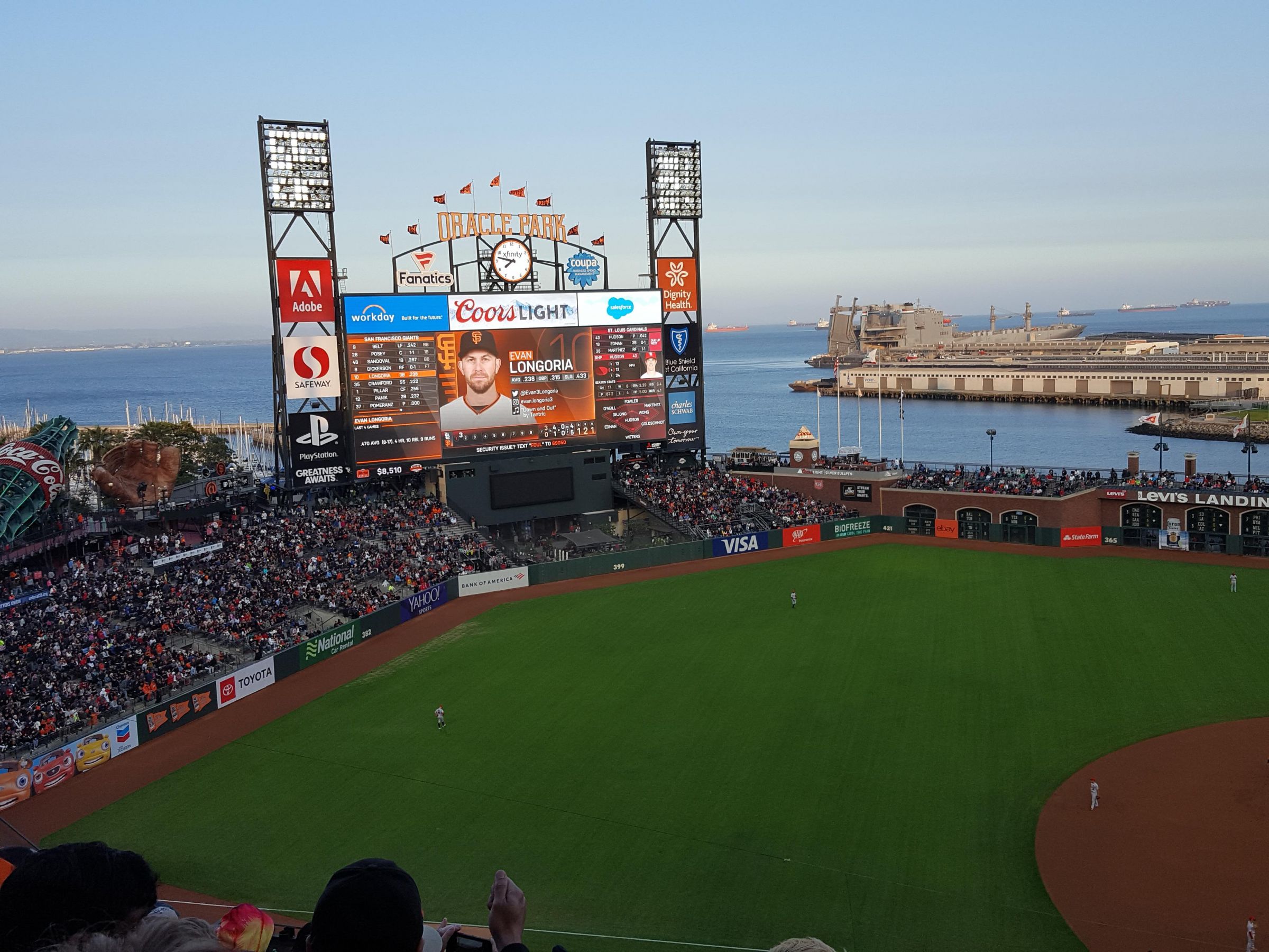 outfield seating oracle park