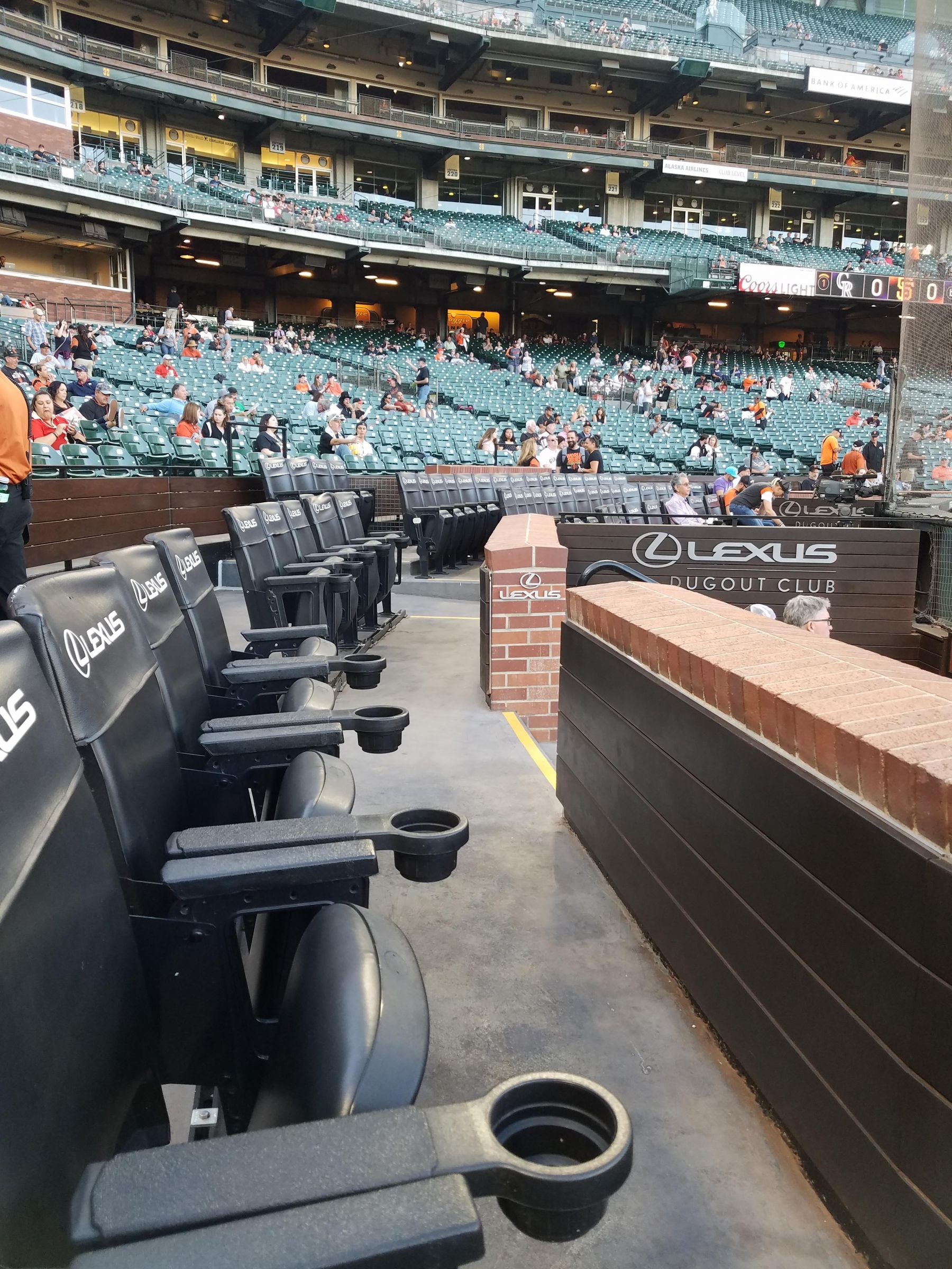 field club seats oracle park