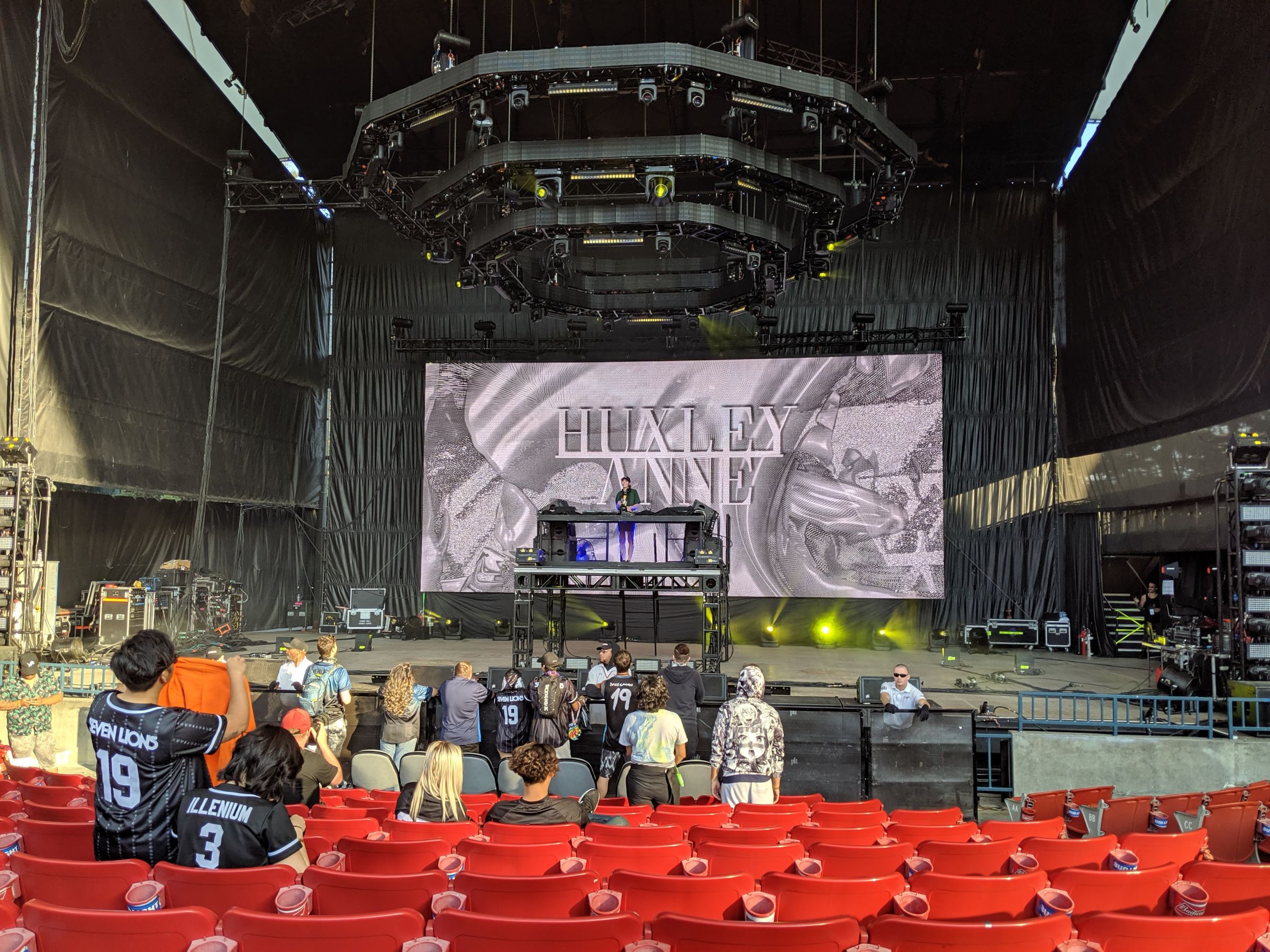 Front and Center! Shoreline Amphitheatre Section 102 Review