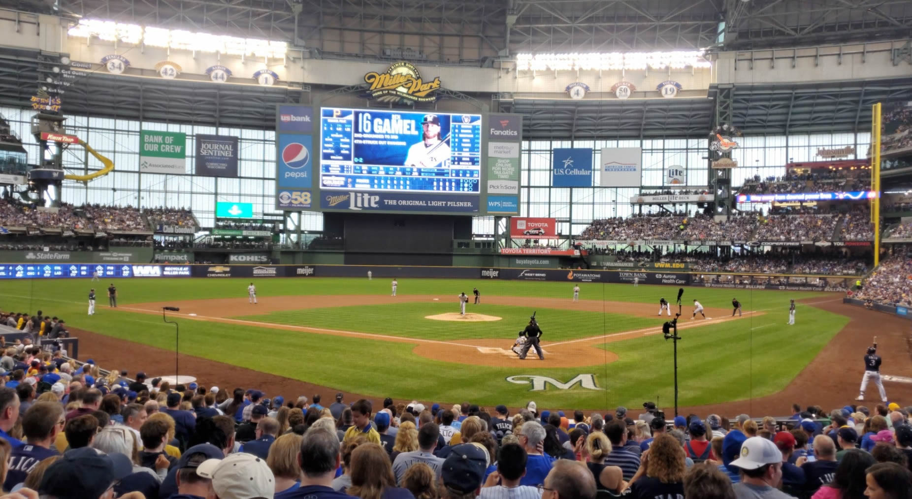 section 118, row 19 seat view for baseball - american family field