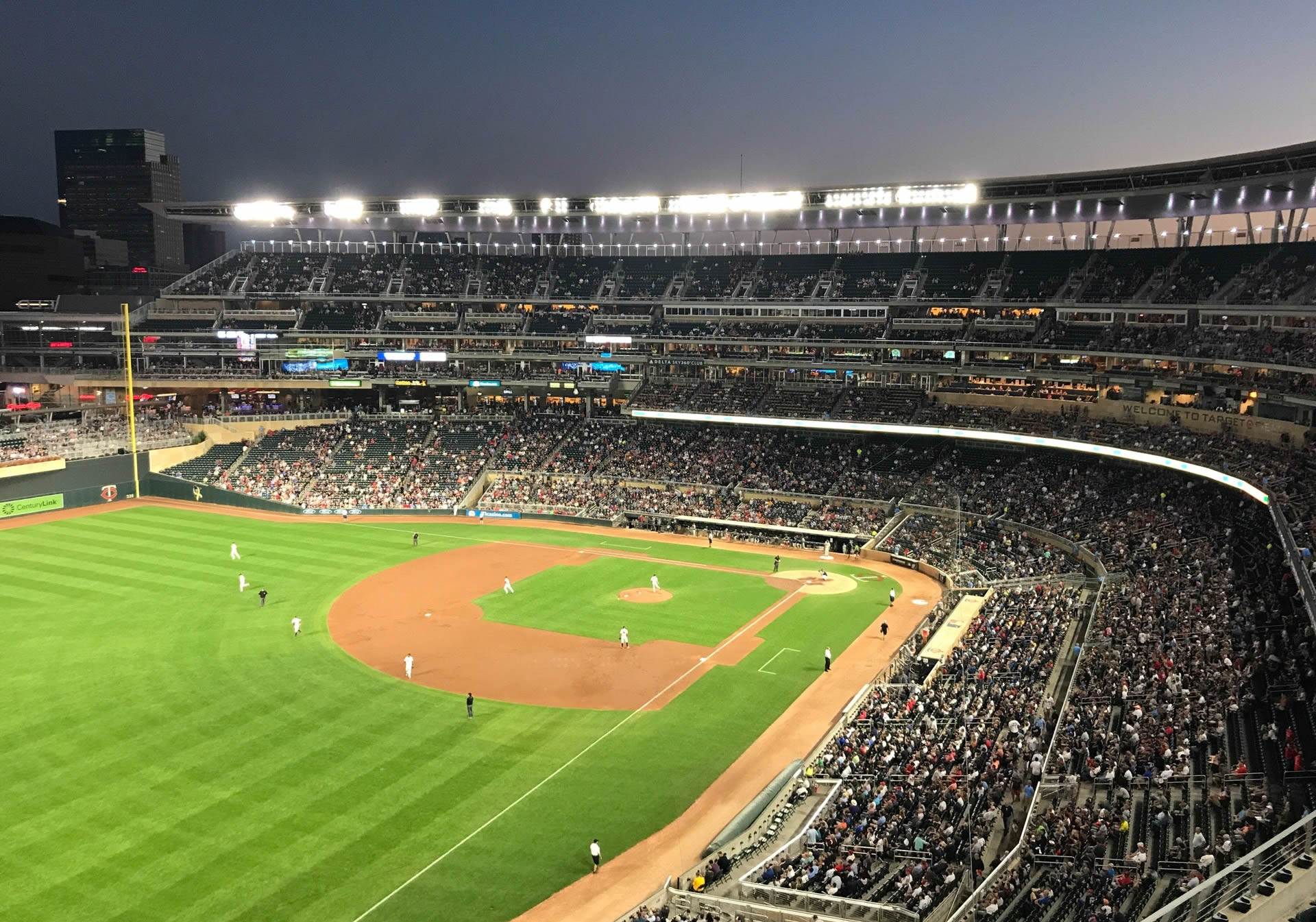 section 327 seat view  - target field