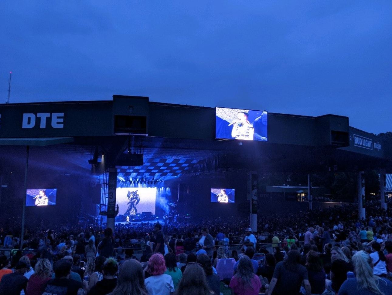 Dte Energy Music Theater Lawn Seating Elcho Table