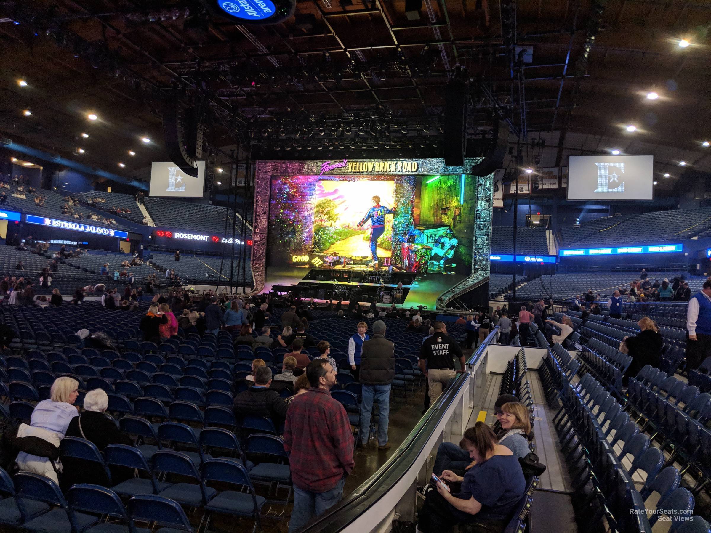section 113, row dd seat view  for concert - allstate arena
