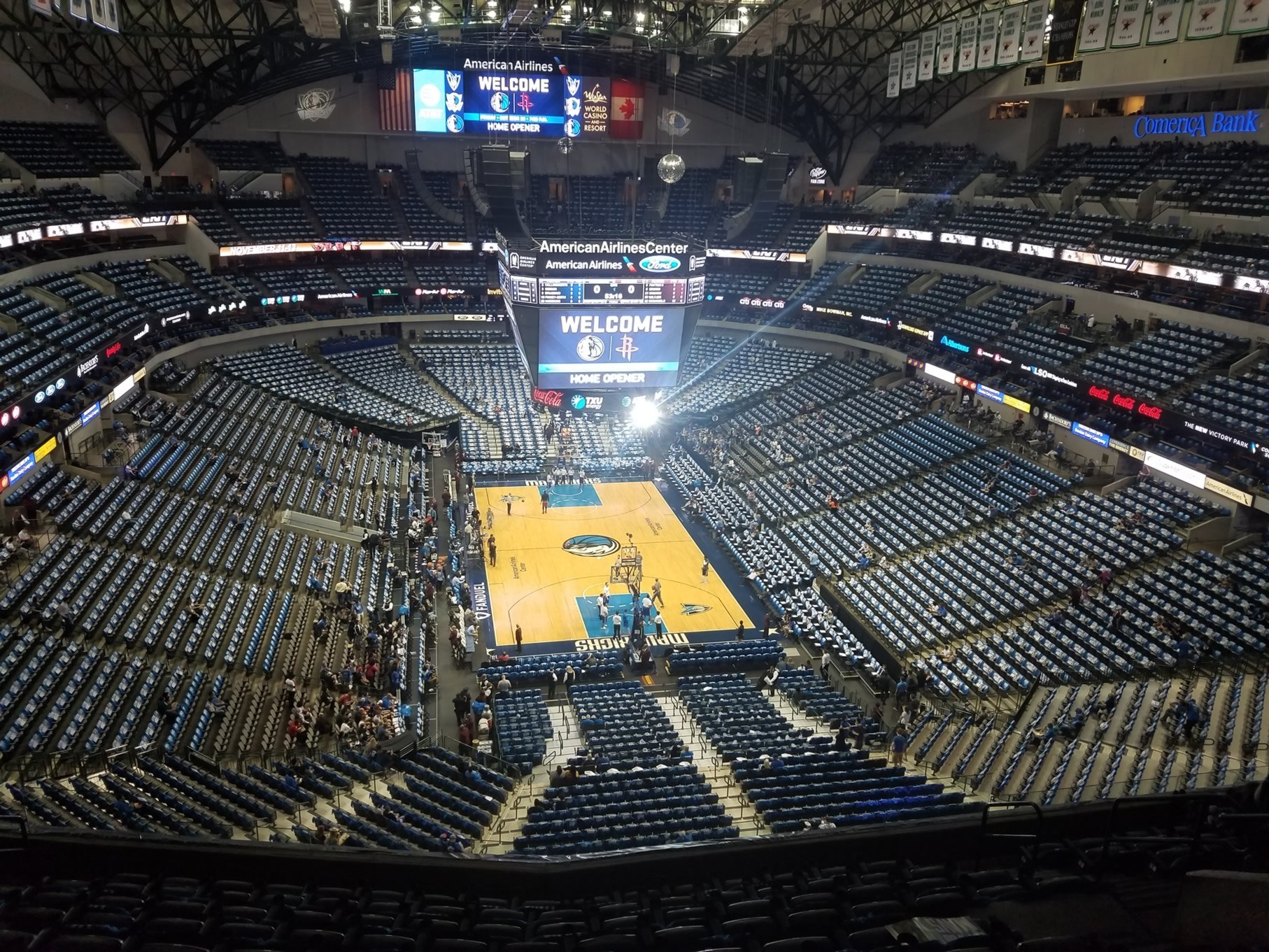 American Airlines Center Section 319 - Dallas Mavericks ...