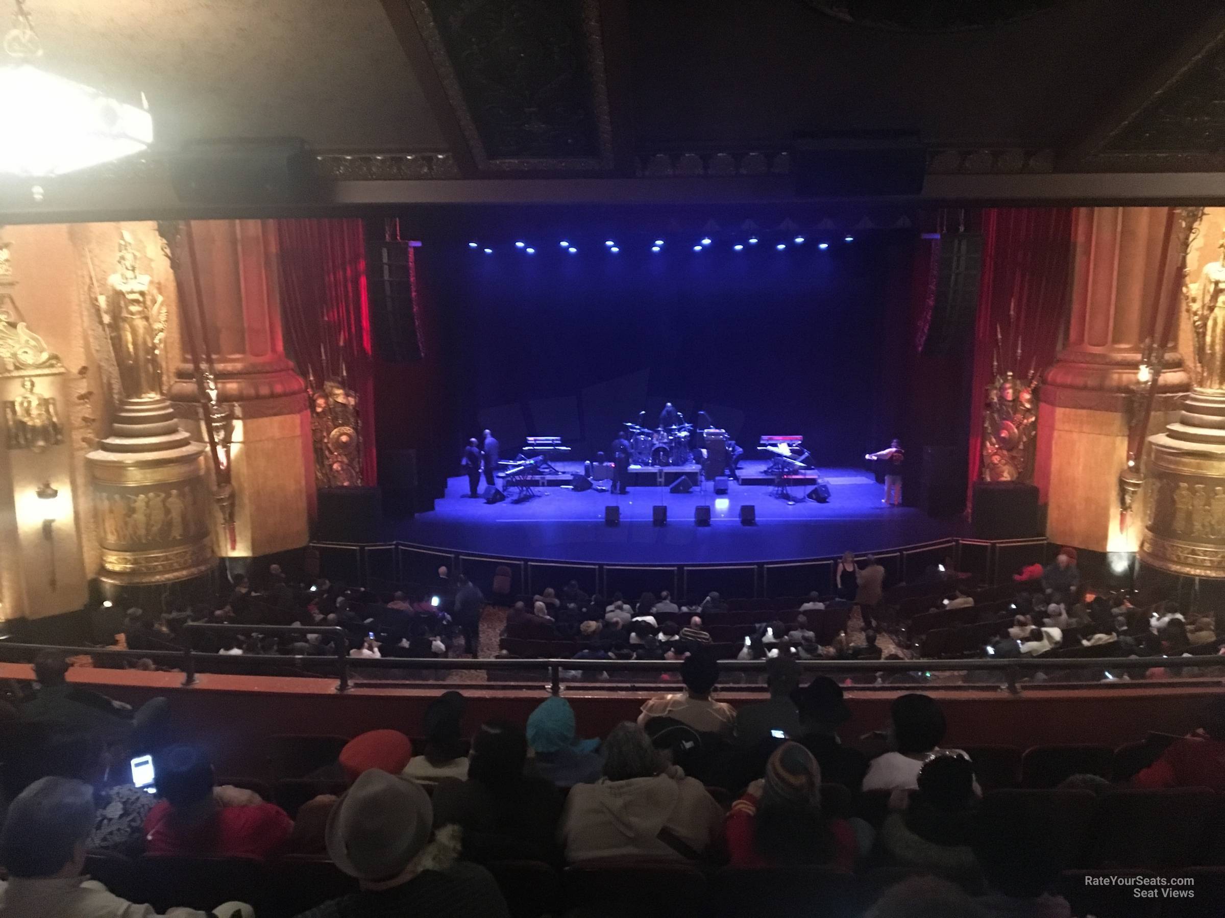 Loge Center At Beacon Theatre