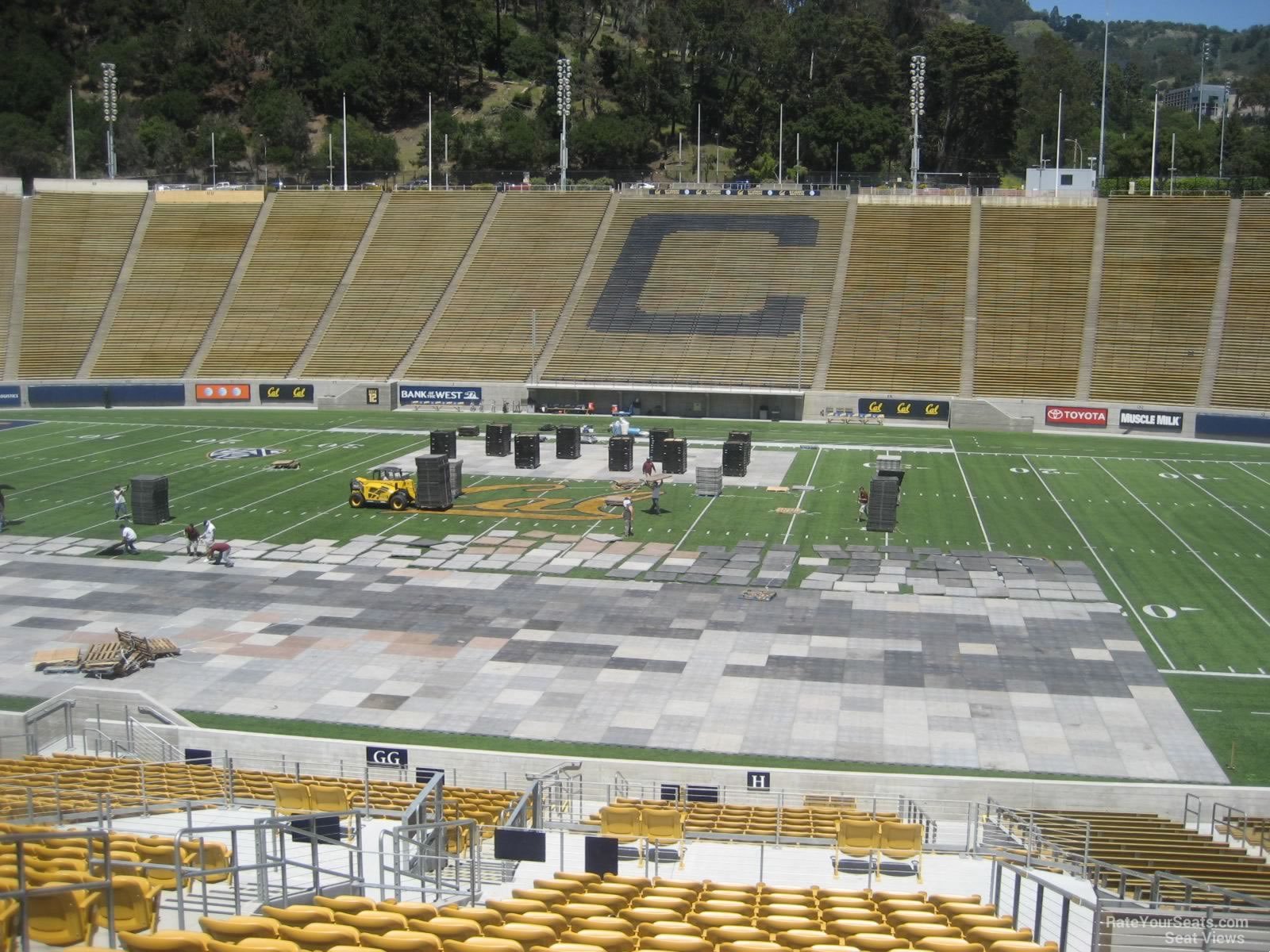 section h, row 30 seat view  - memorial stadium (cal)