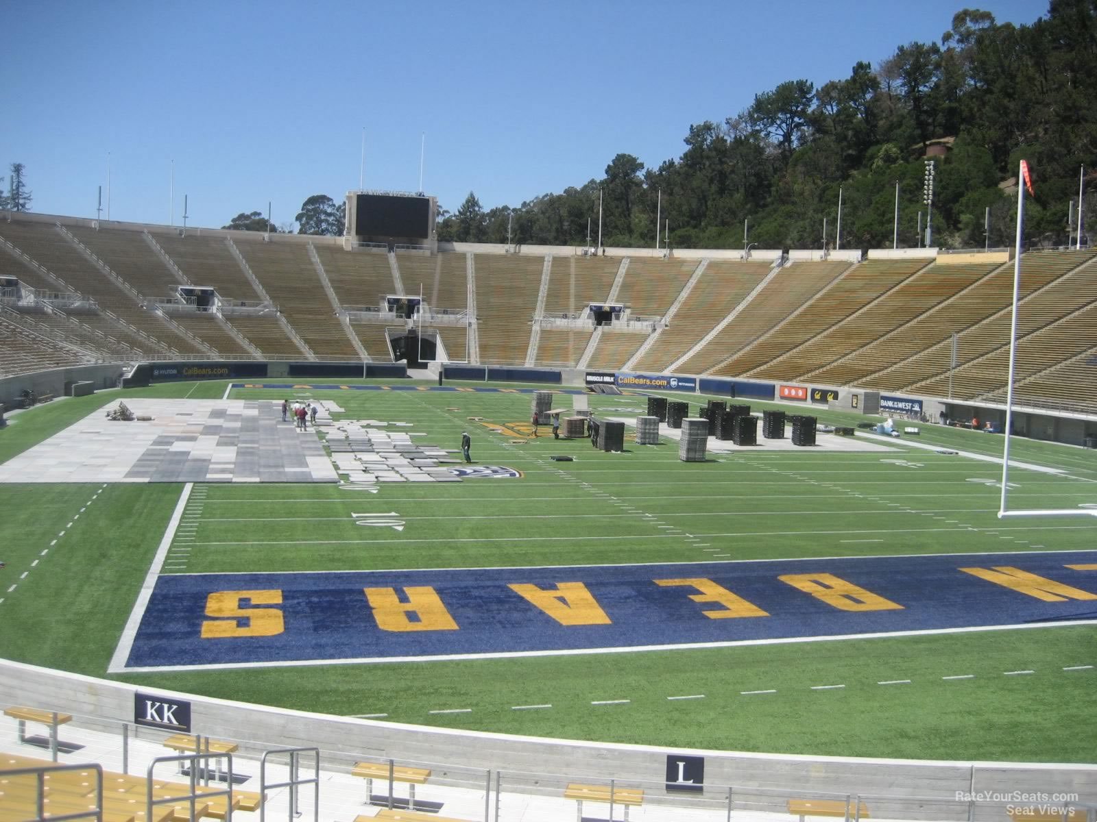 section l, row 22 seat view  - memorial stadium (cal)