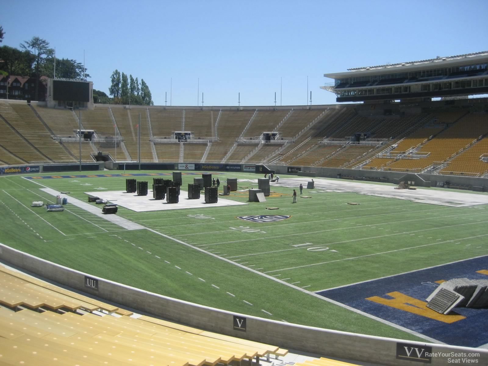 section vv, row 22 seat view  - memorial stadium (cal)
