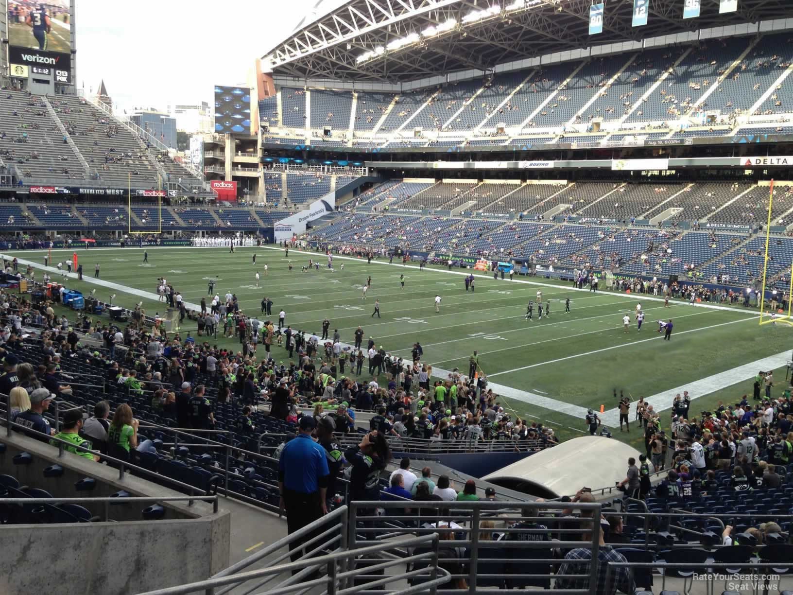 section 128, row ff seat view  for football - lumen field