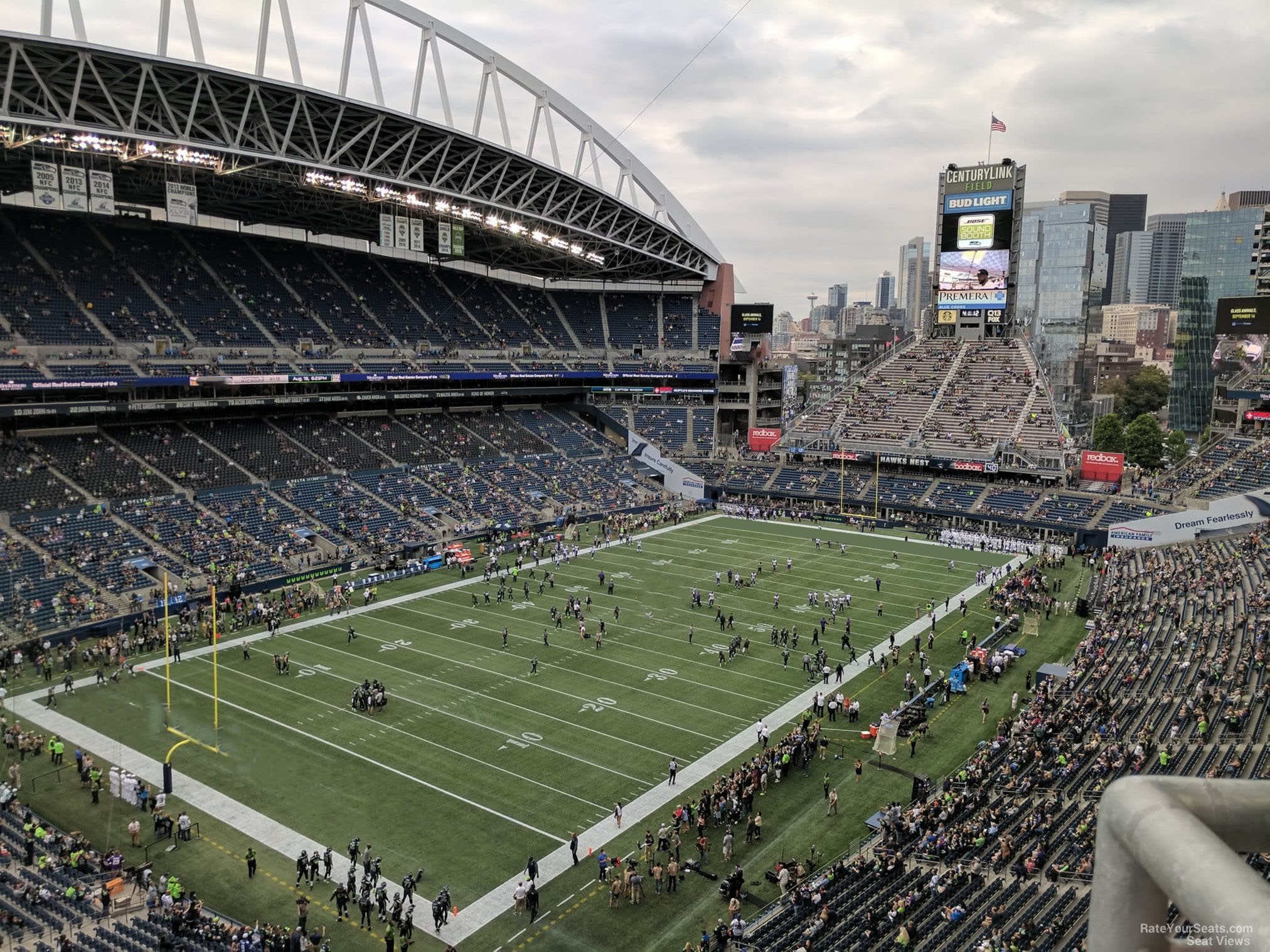 section 318, row g seat view  for football - lumen field