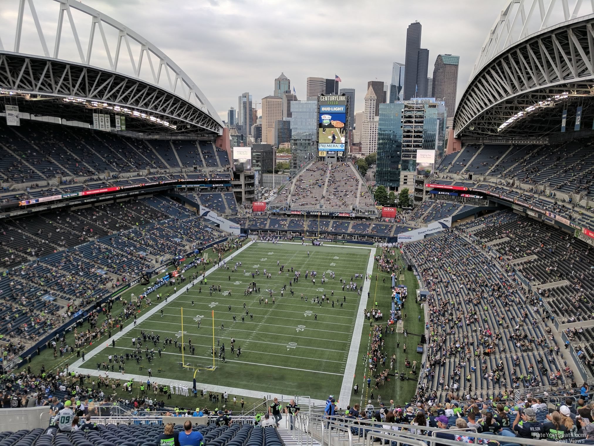 section 320, row ee seat view  for football - lumen field