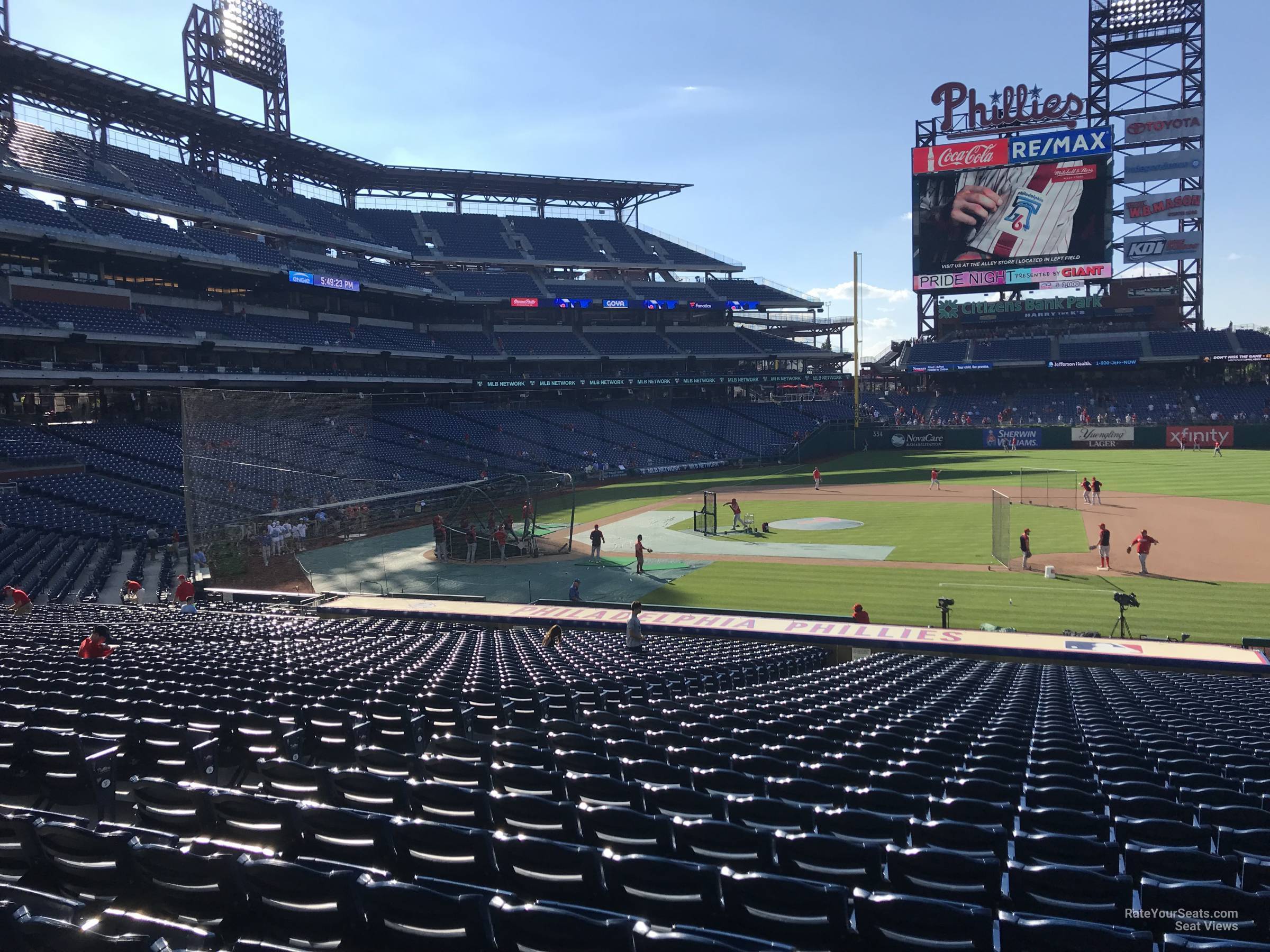 Section 110 Citizens Bank Park 17 - 123iyxk