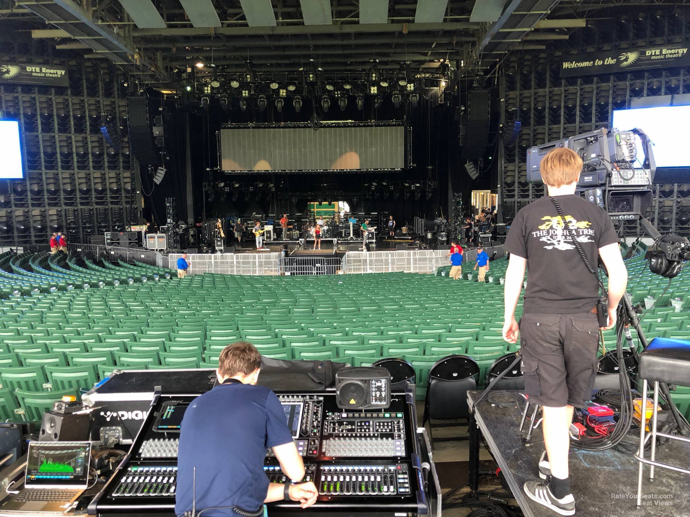 center 6, row ff seat view  - pine knob music theatre