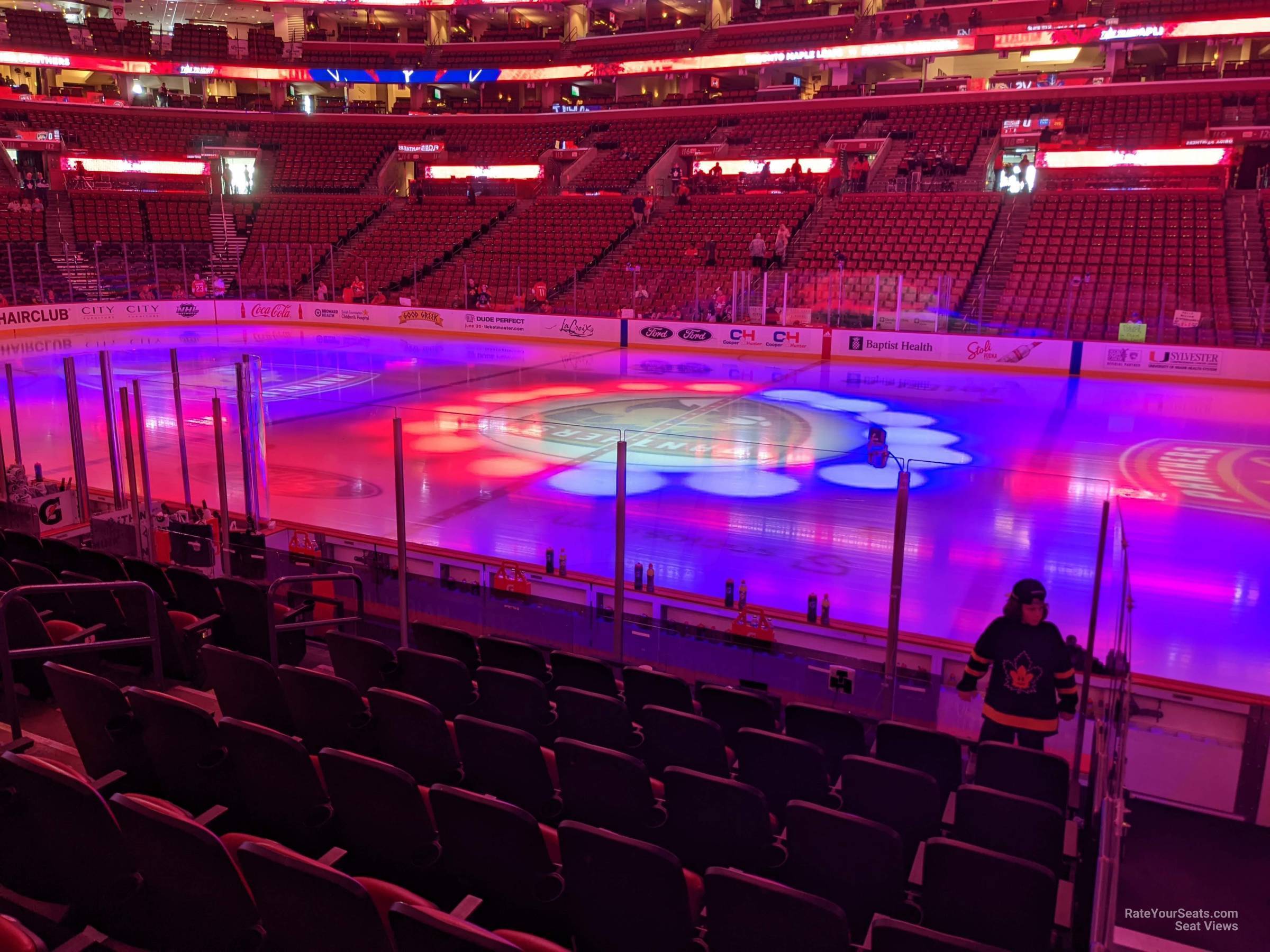 134 lounge 954, row 11 seat view  for hockey - fla live arena