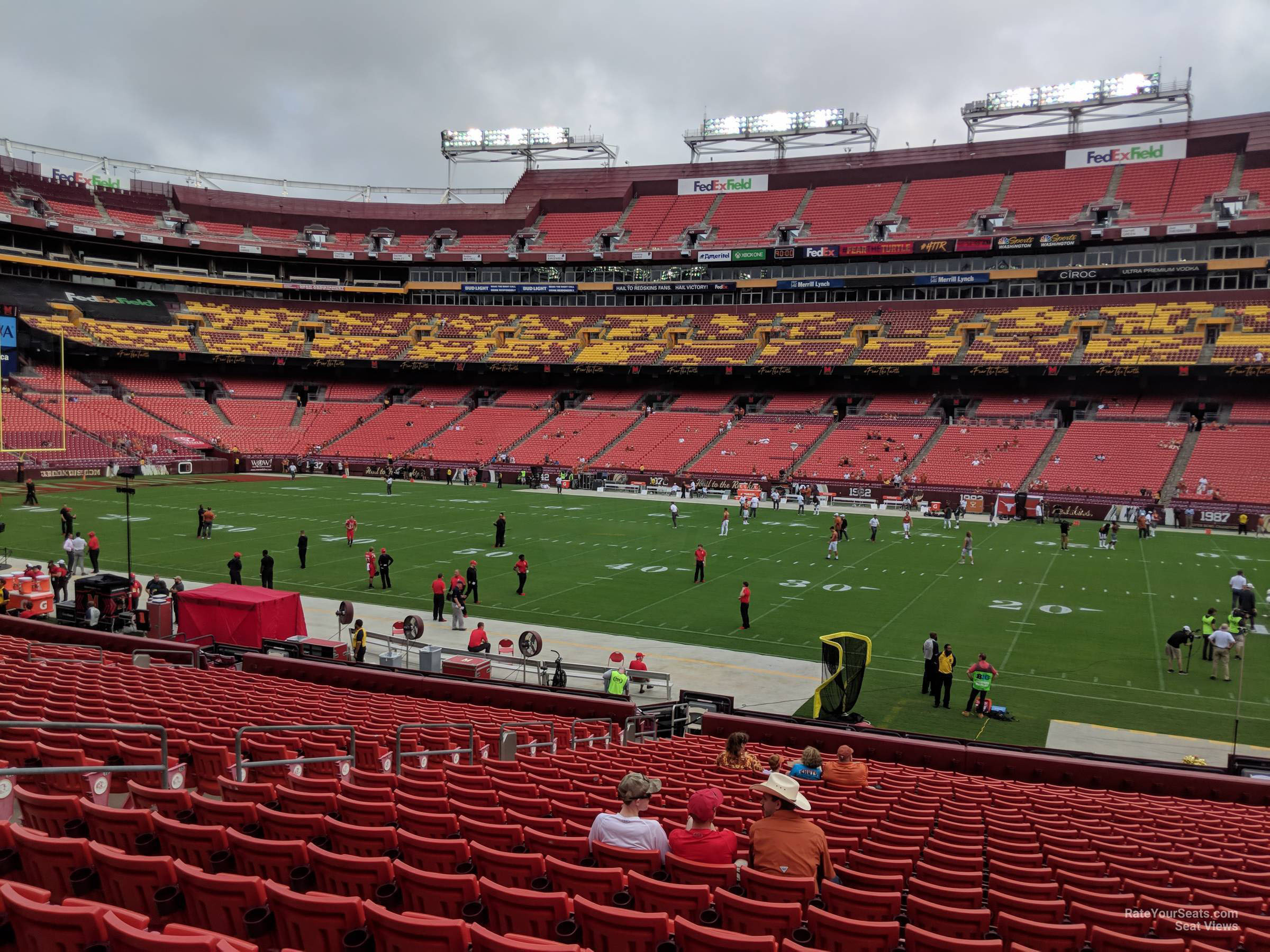 section 140, row 25 seat view  - fedexfield