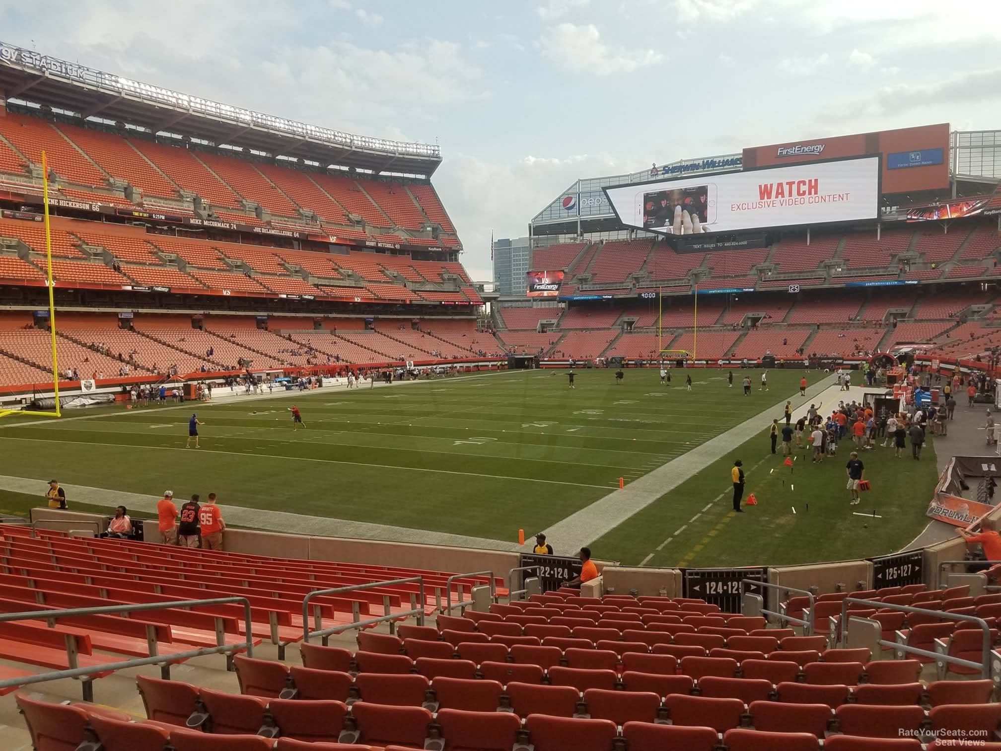 section 124, row 17 seat view  for football - huntington bank field