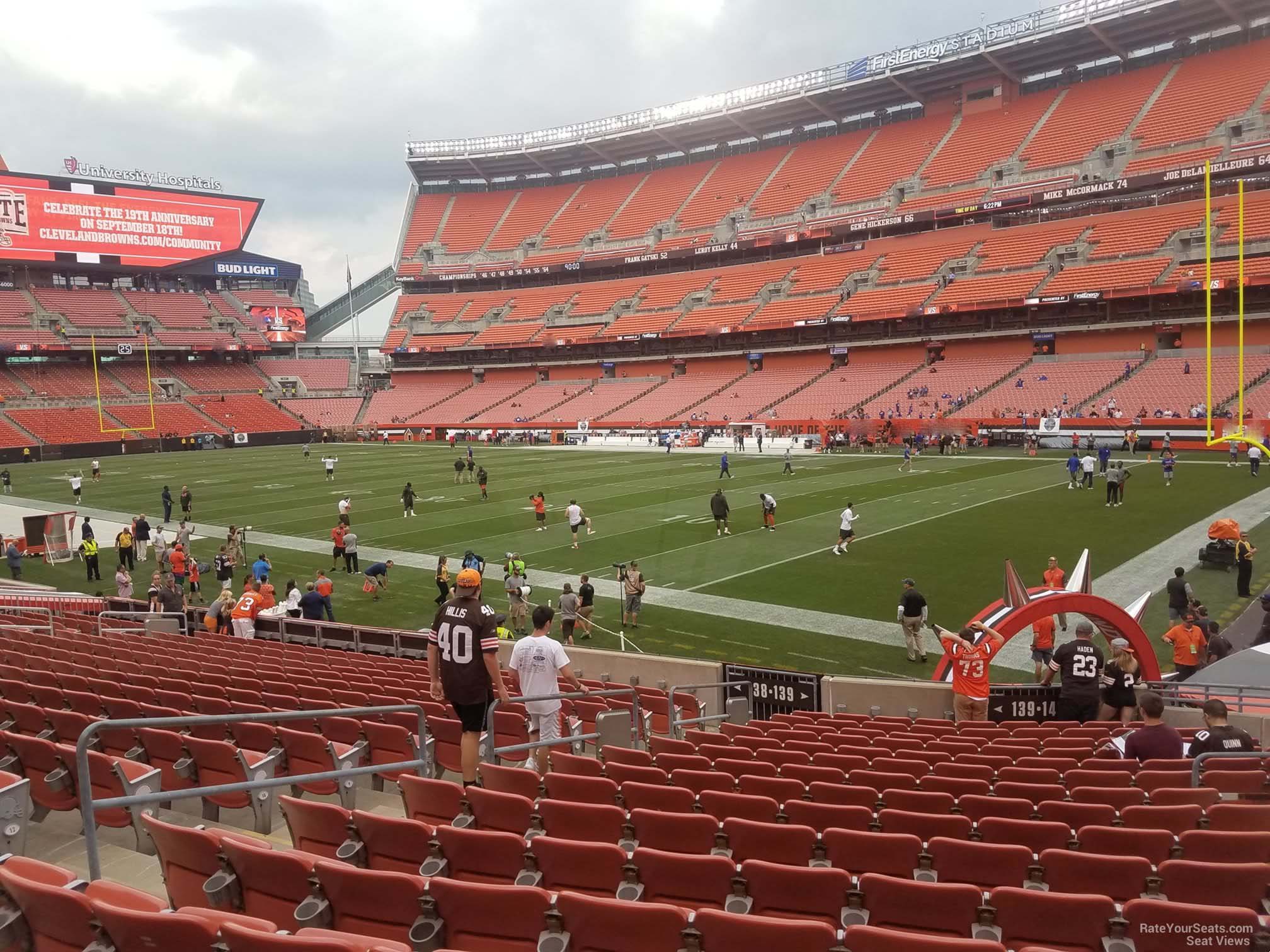 section 139, row 17 seat view  for football - huntington bank field