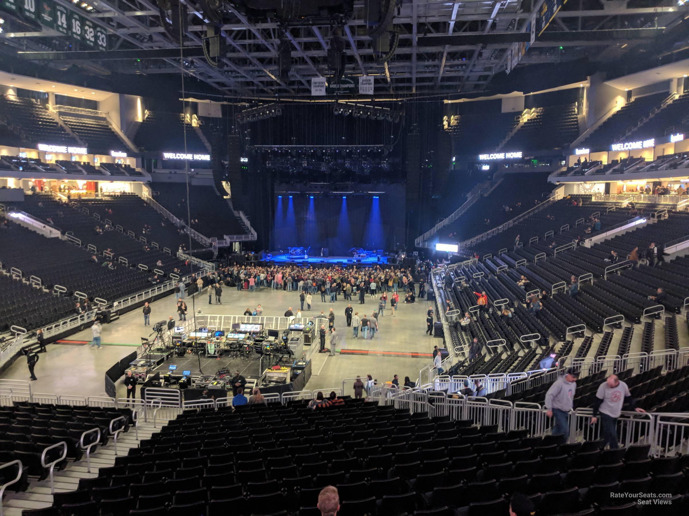 section 121, row 25 seat view  for concert - fiserv forum