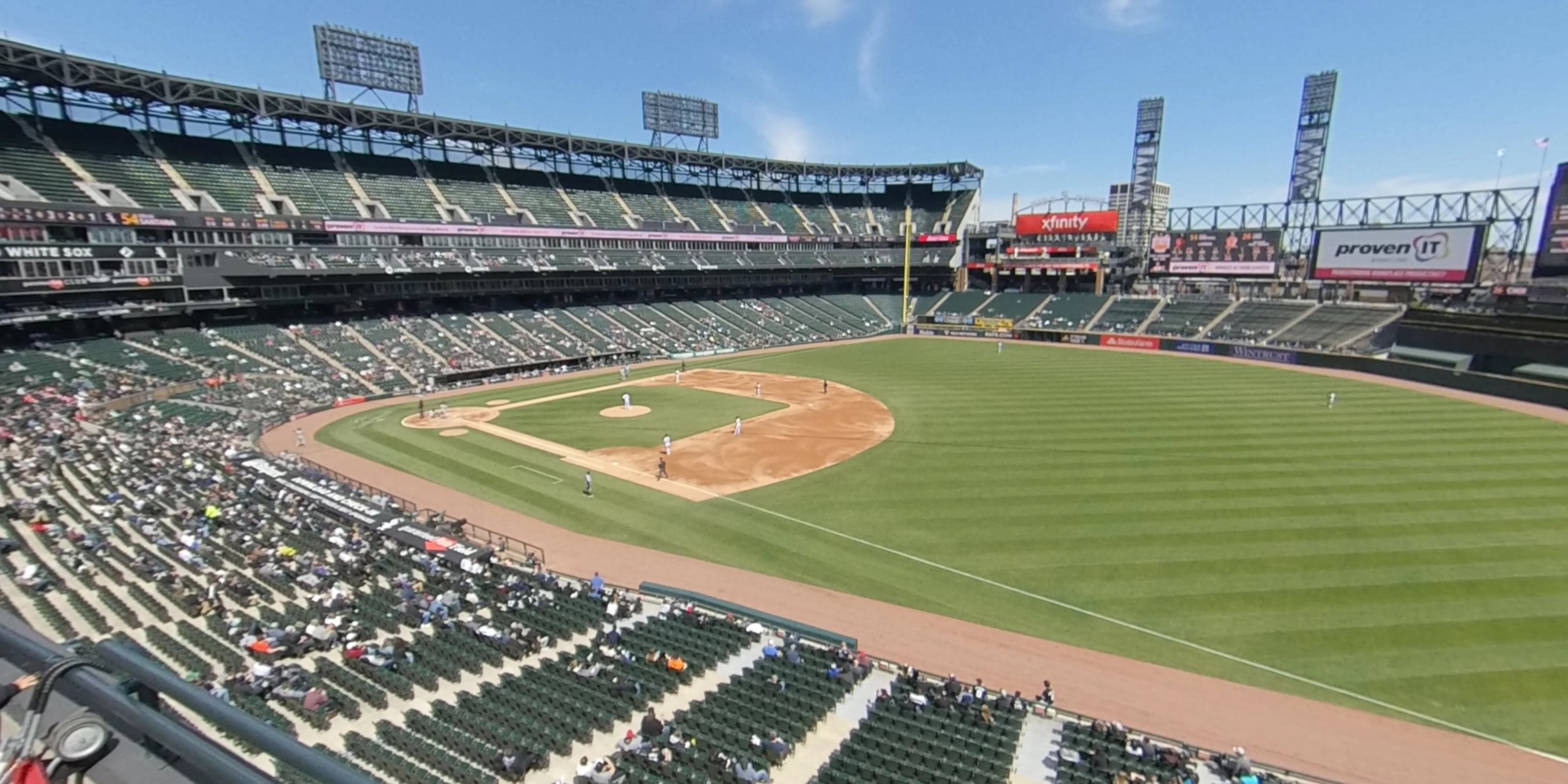 section 316 panoramic seat view  - guaranteed rate field