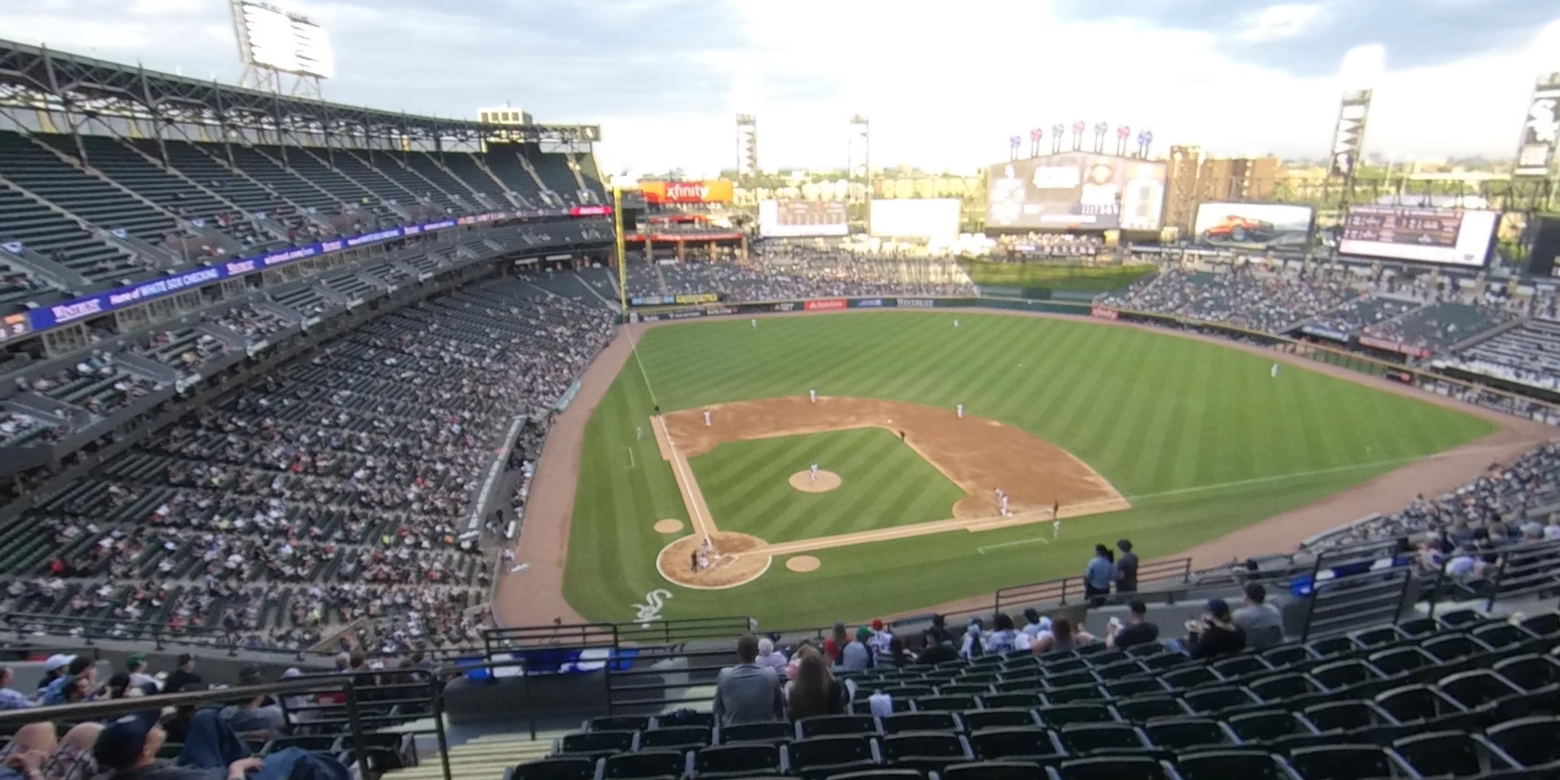section 528 panoramic seat view  - guaranteed rate field