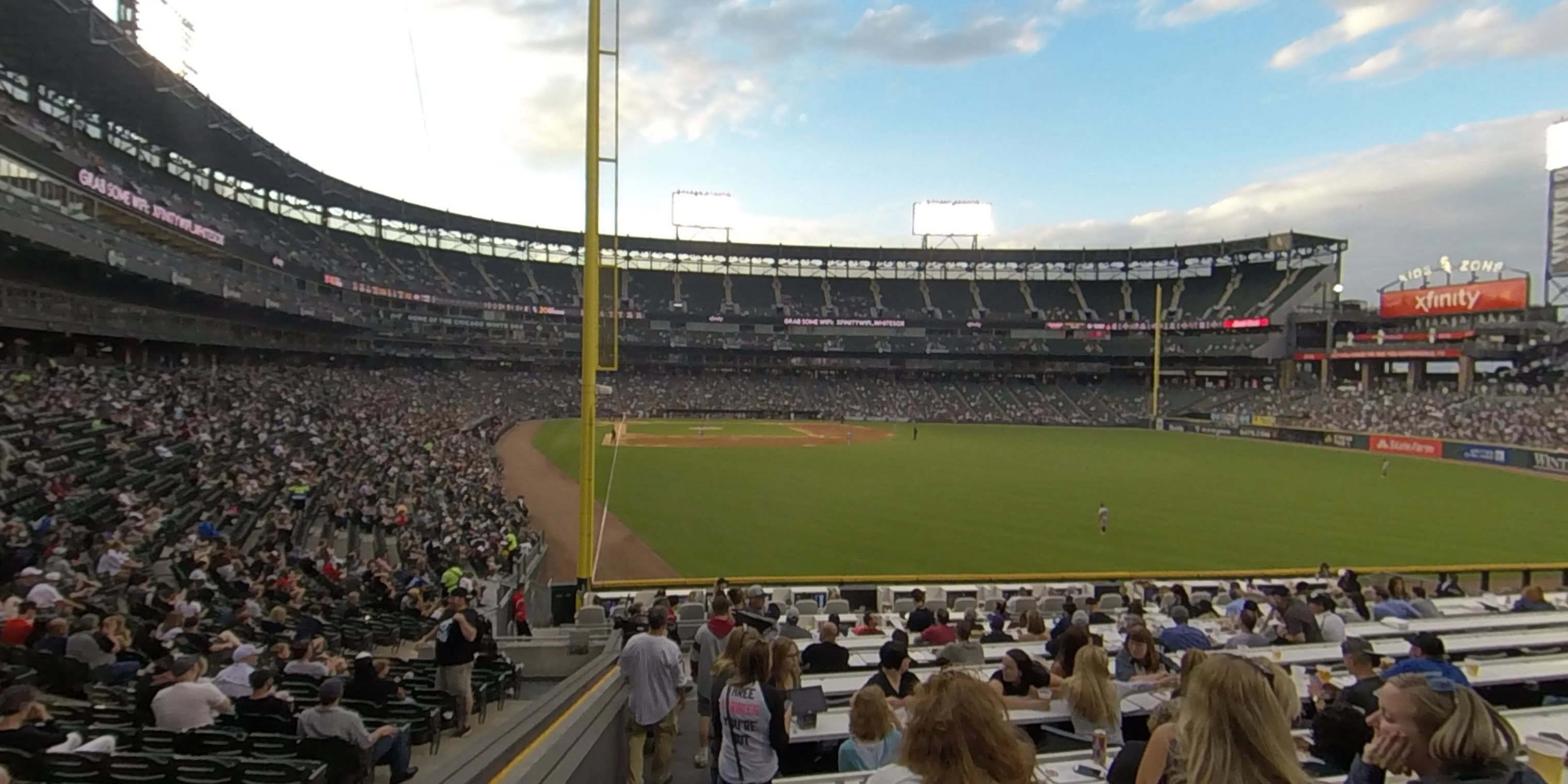 Guaranteed Rate Field Miller Lite Landing 