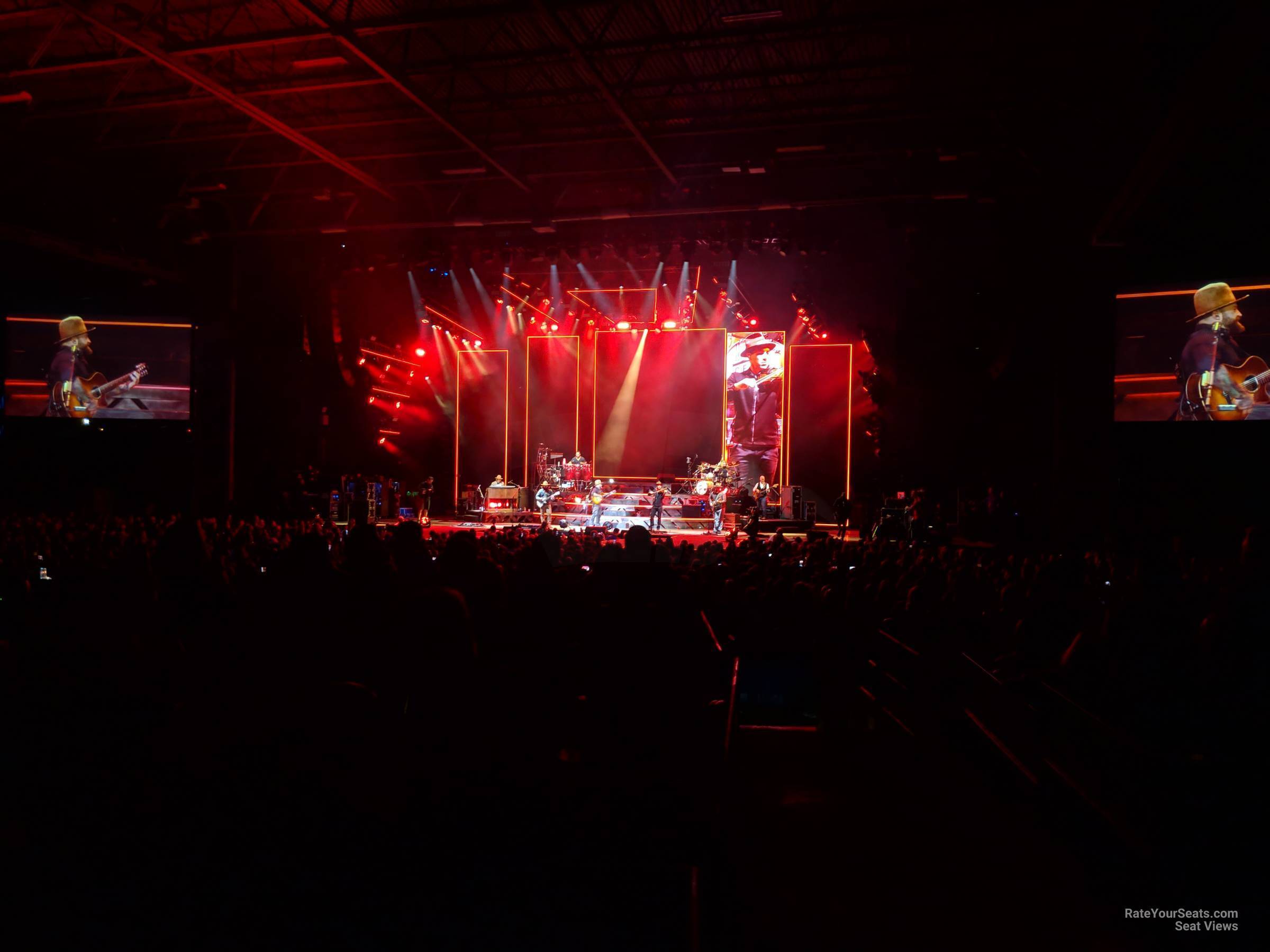 head-on concert view at Hollywood Casino Amphitheatre St. Louis