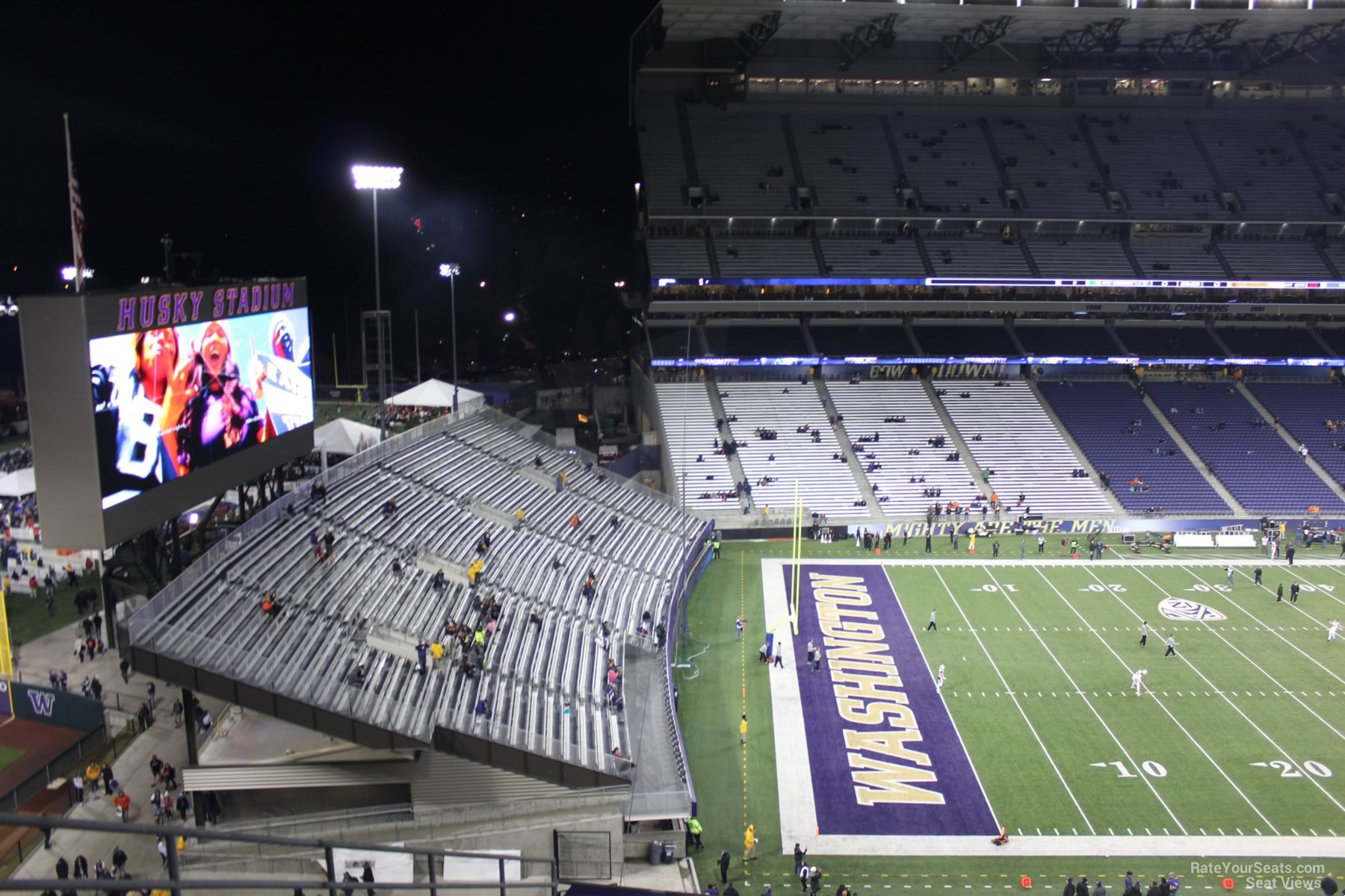 section 333, row 15 seat view  - husky stadium