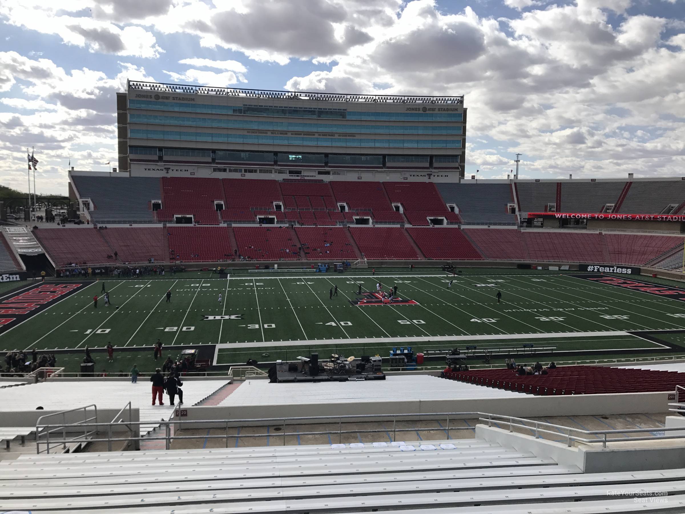 section 120, row 20 seat view  - jones at&t stadium