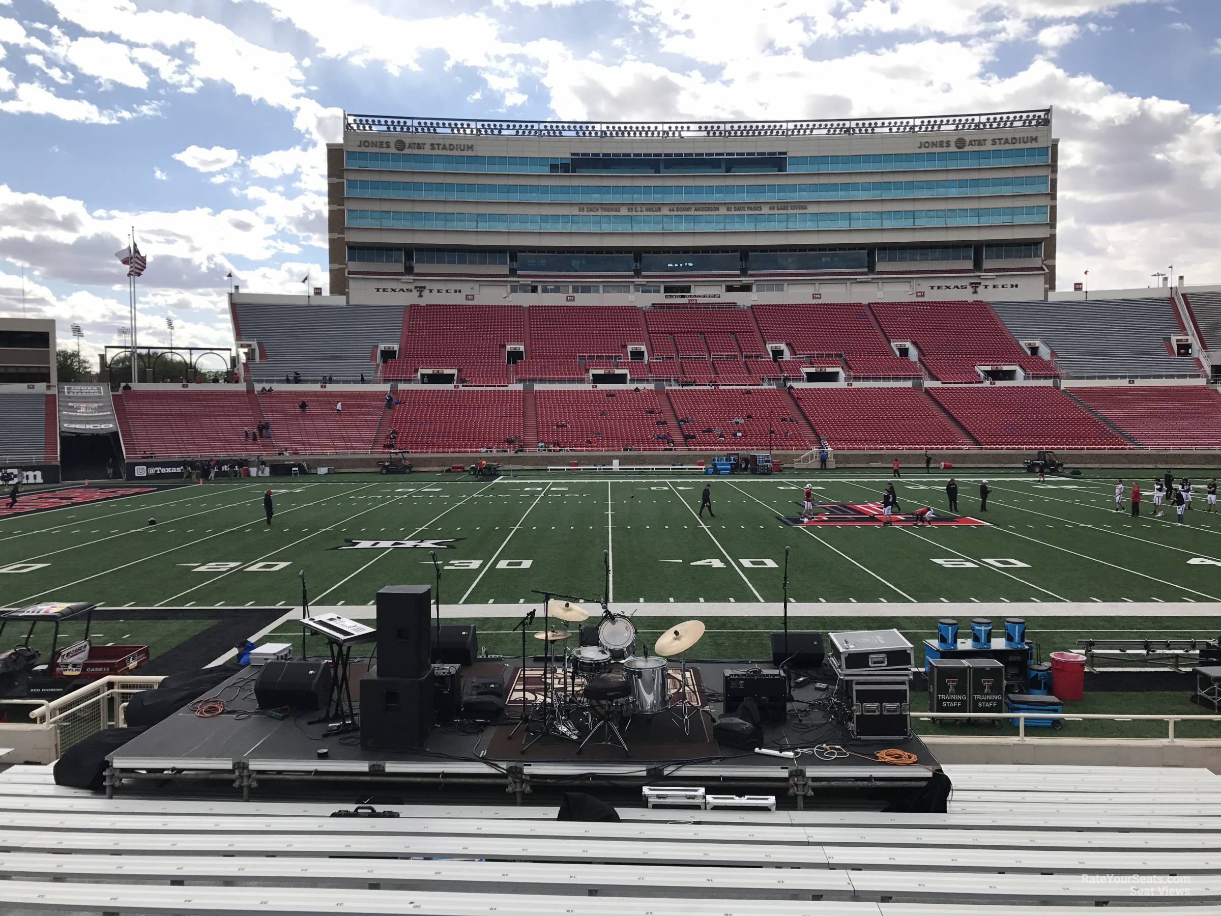 section 20, row 18 seat view  - jones at&t stadium