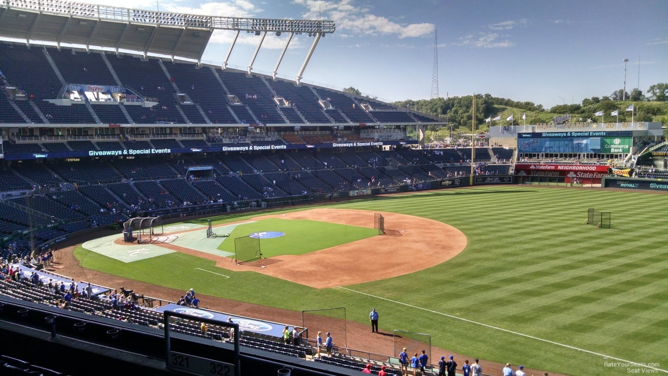 section 322, row g seat view  - kauffman stadium